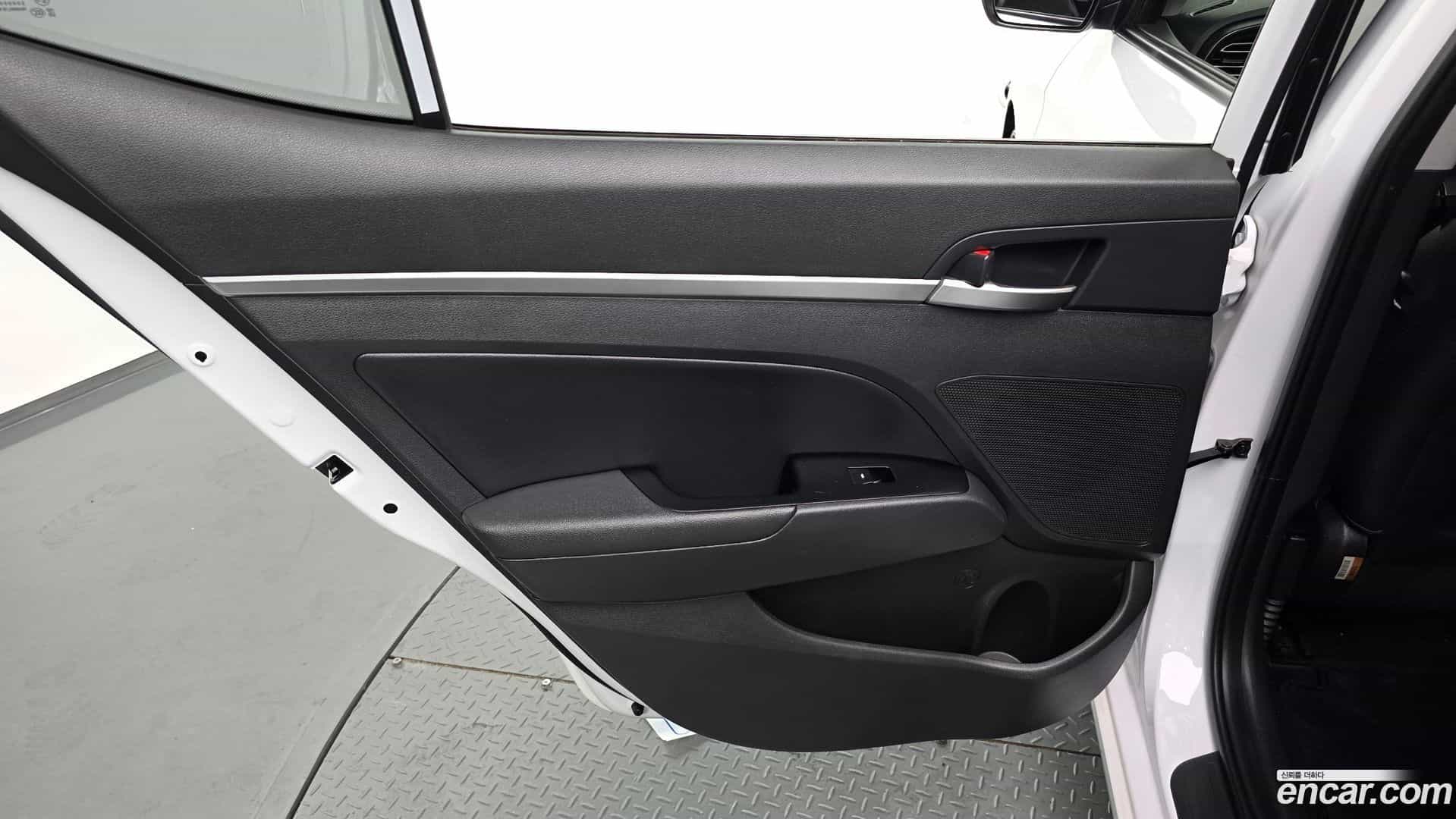 AVANTE Hyundai 2019.8-INNER-035