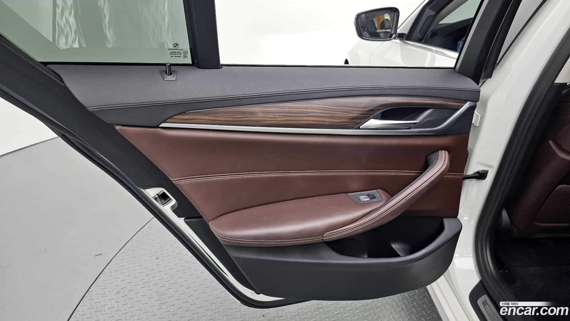 5-Series BMW 2020.4-INNER-035