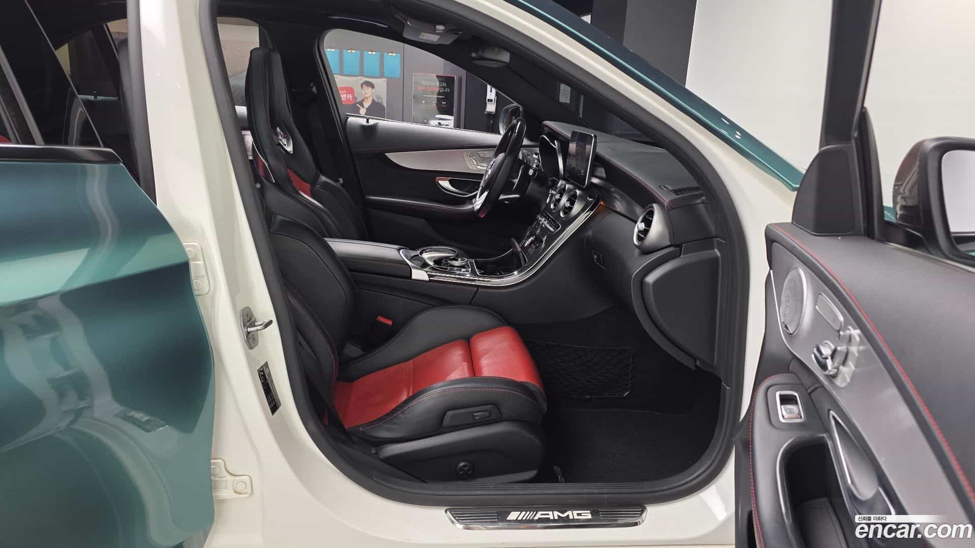 C-Class Mercedes-Benz 2018.11-OPTION-015