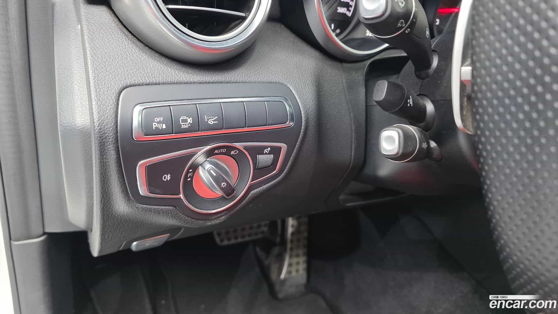 C-Class Mercedes-Benz 2018.11-OPTION-023