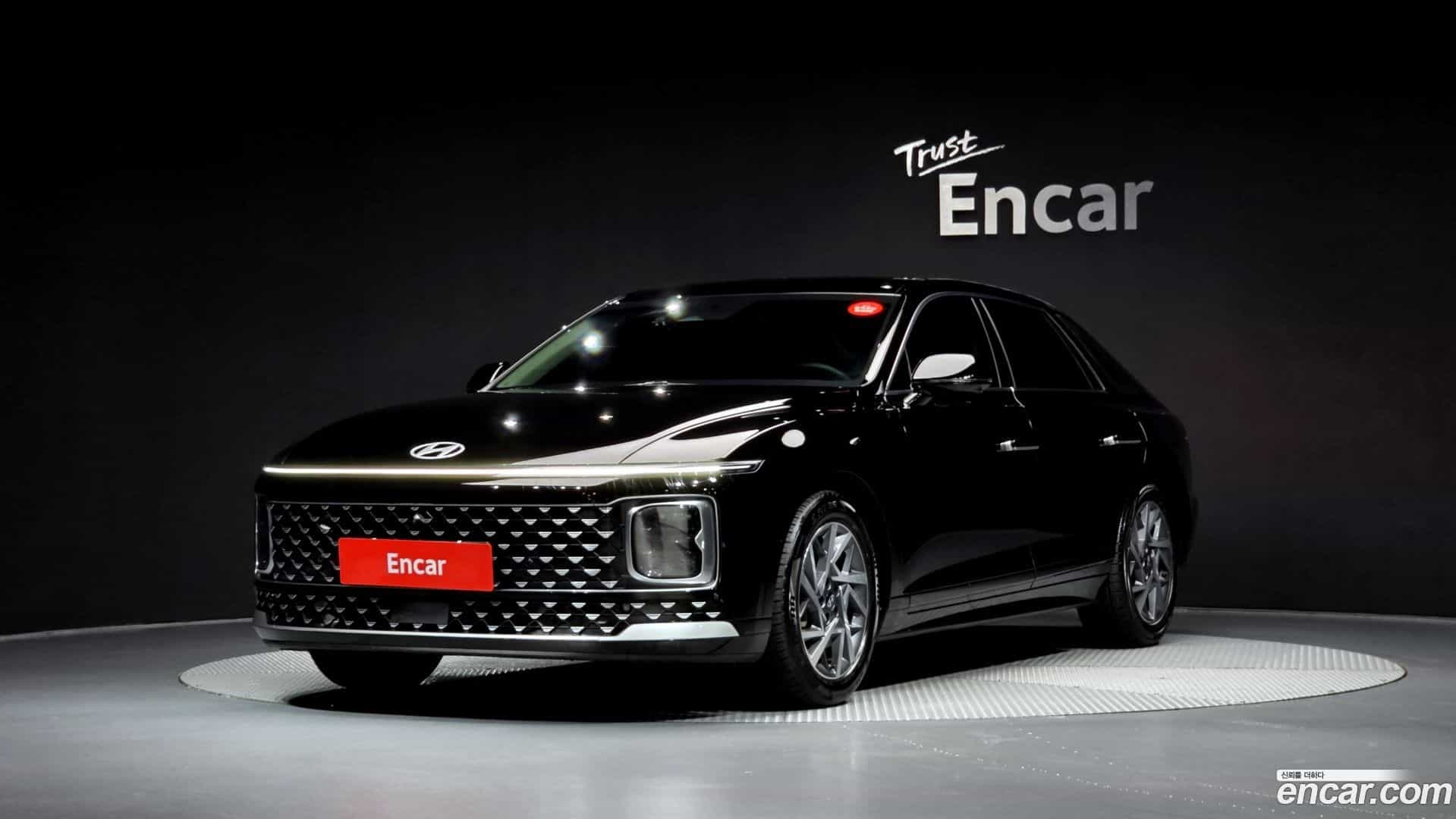 Grandeur Hyundai 2023.10-OUTER-001