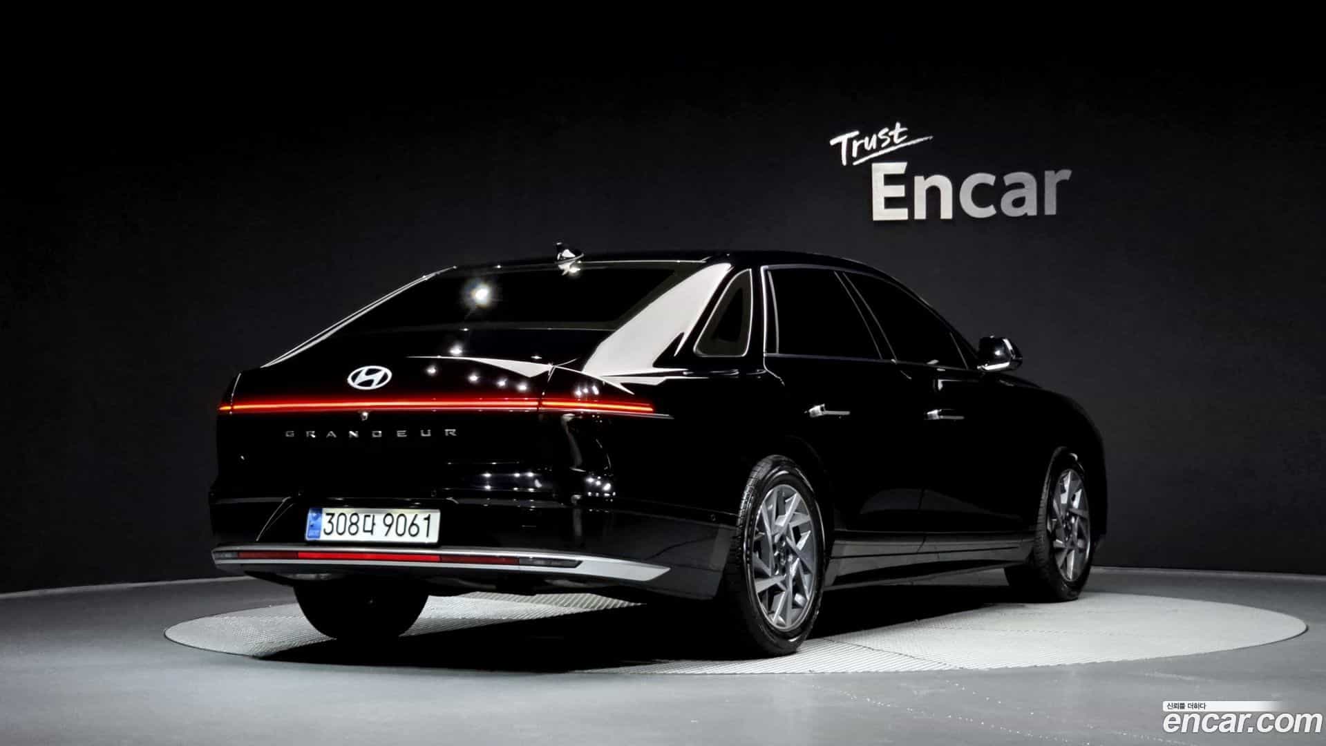 Grandeur Hyundai 2023.10-OUTER-002