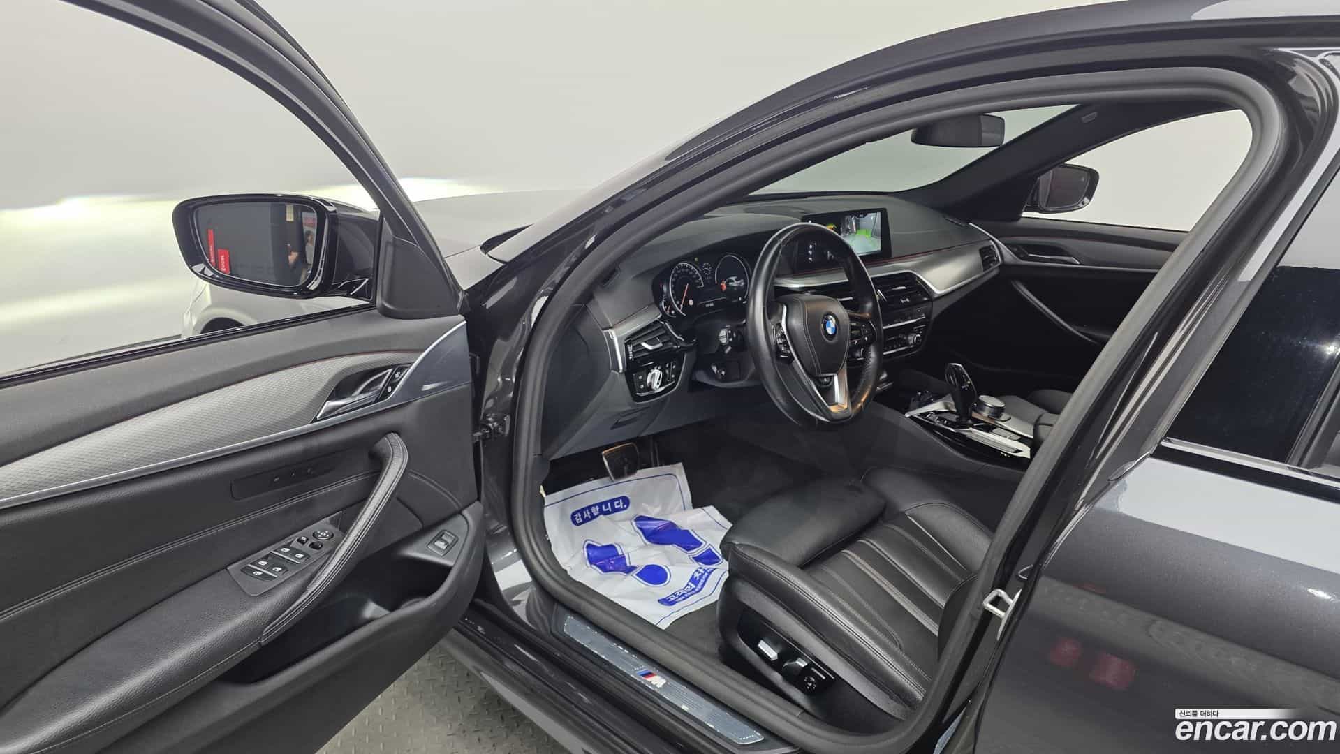 5-Series BMW 2017.2-INNER-010