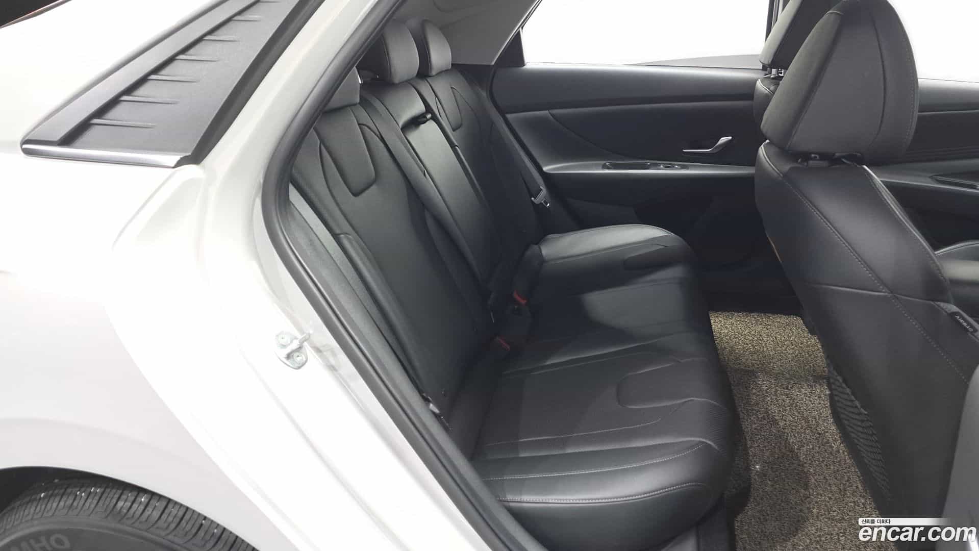 AVANTE Hyundai 2022.6-OPTION-015