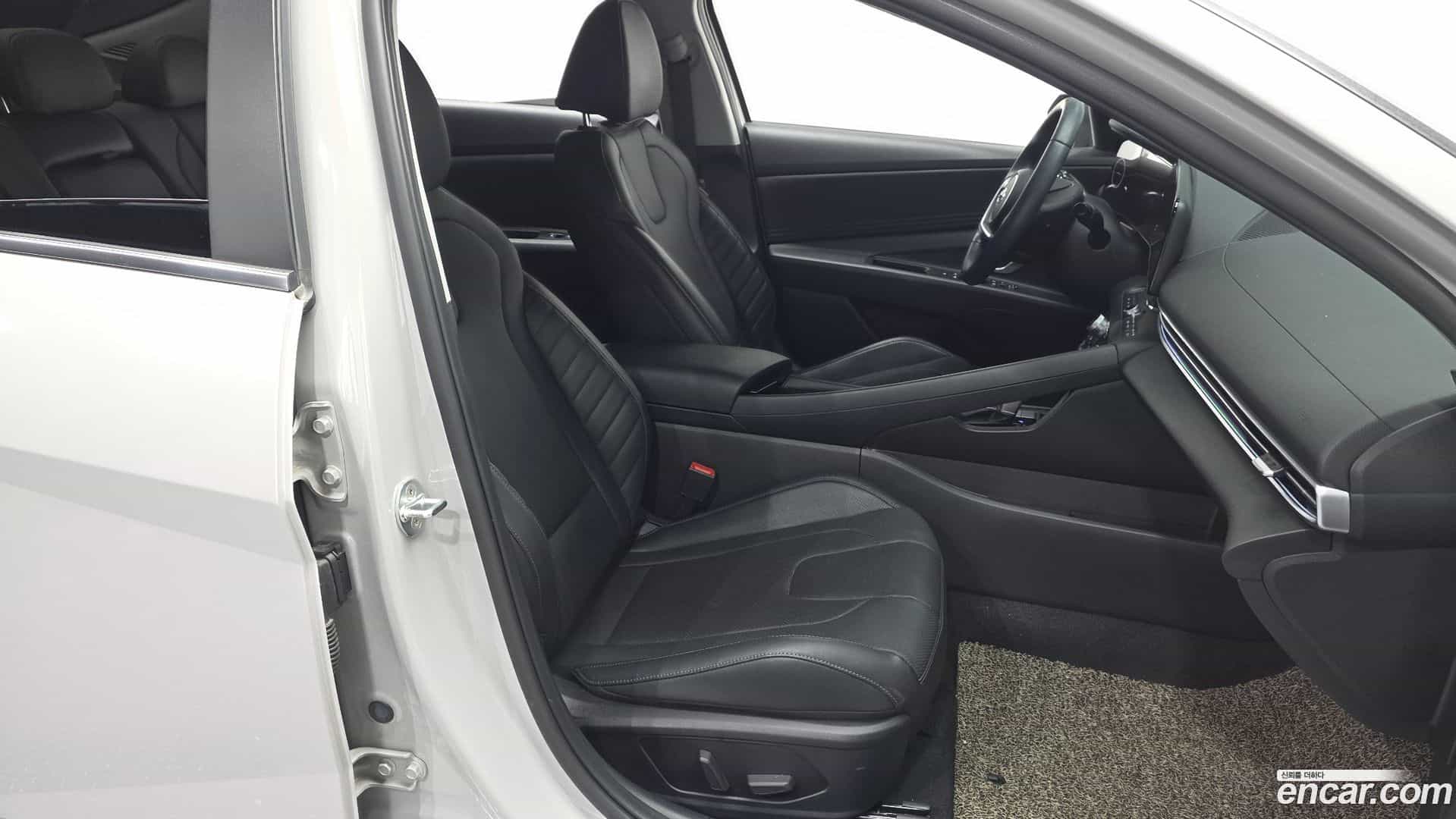AVANTE Hyundai 2022.6-OPTION-016