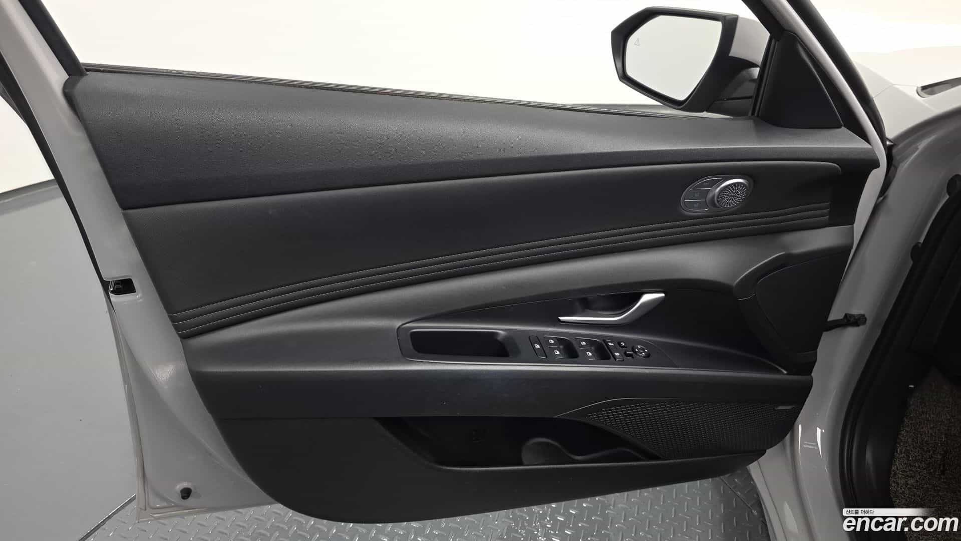 AVANTE Hyundai 2022.6-INNER-034