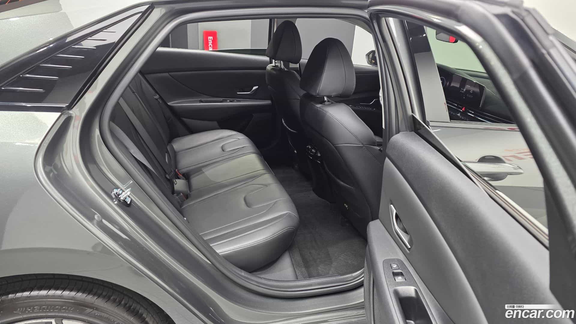 AVANTE Hyundai 2022.3-OPTION-016
