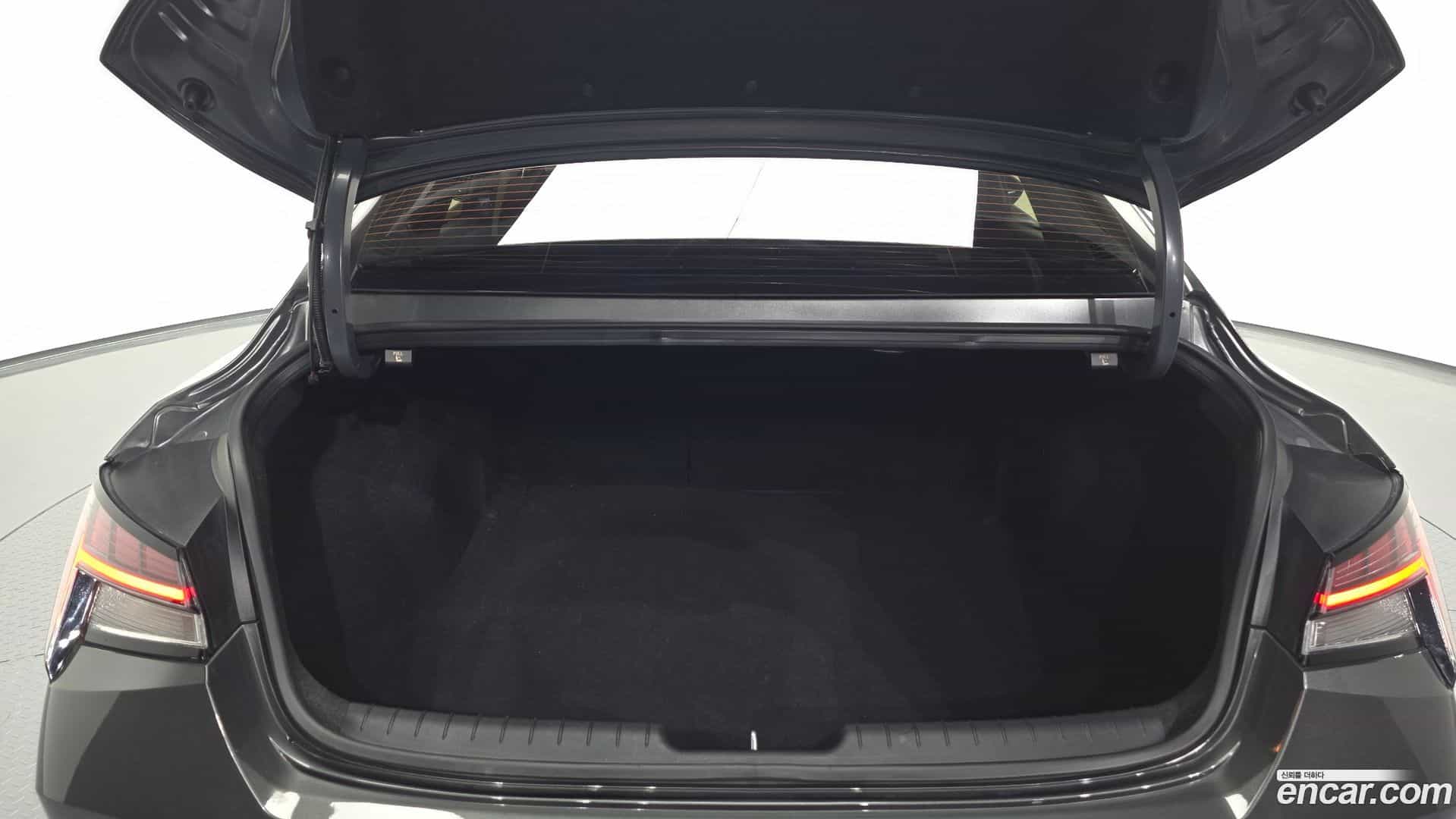 AVANTE Hyundai 2023.1-OPTION-024