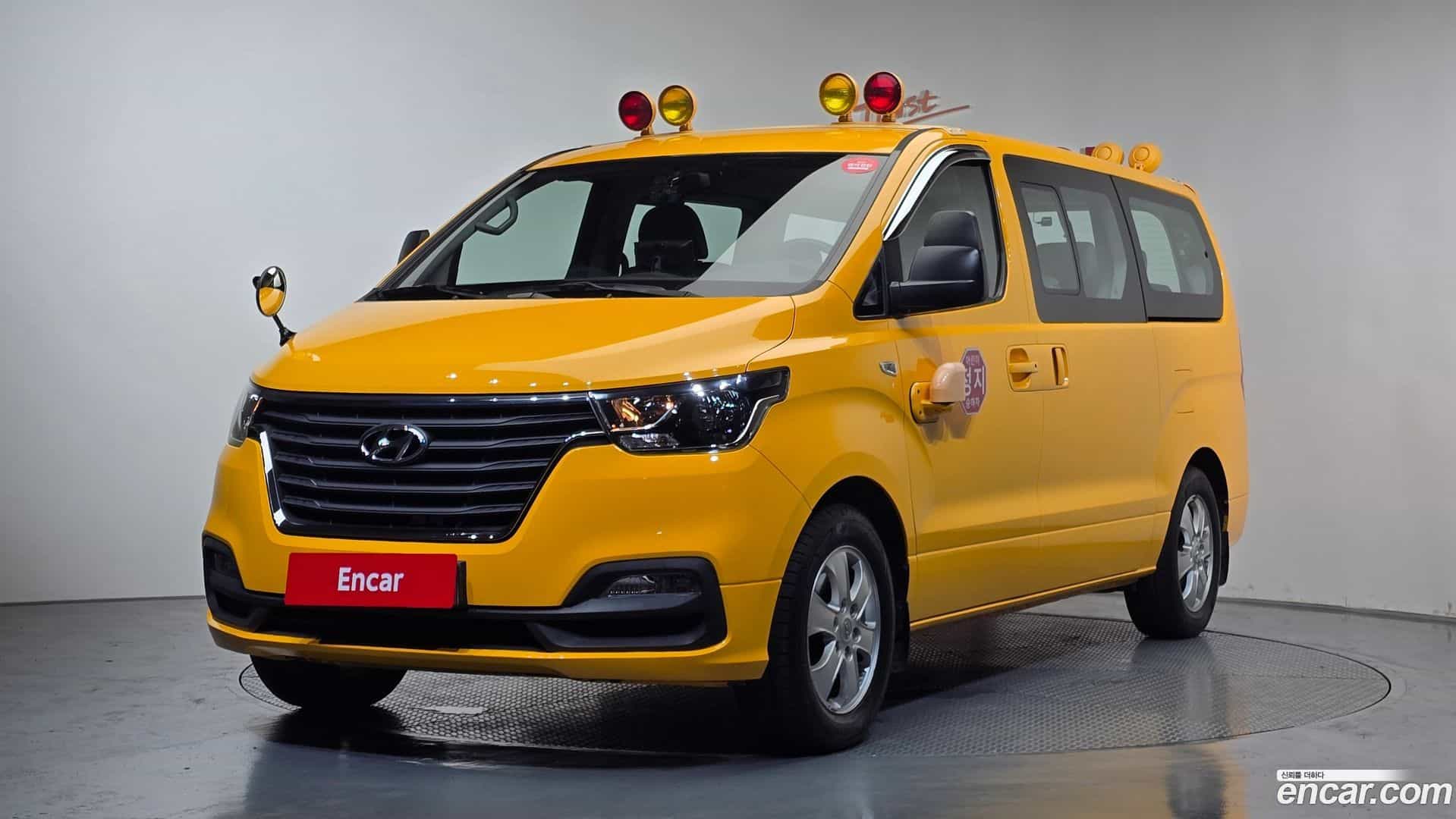 Starex Hyundai 2019.10-OUTER-001