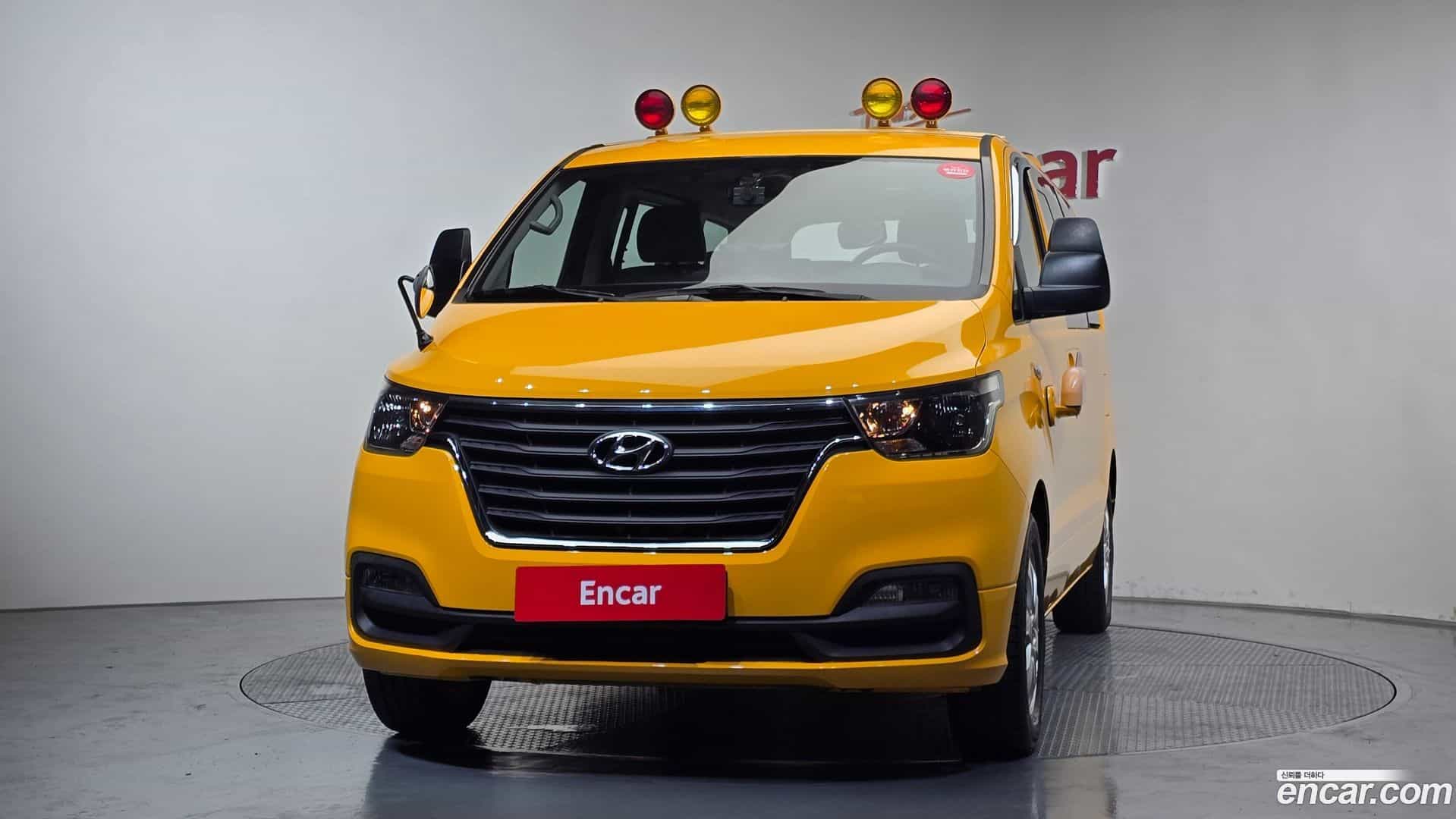 Starex Hyundai 2019.10-OUTER-003