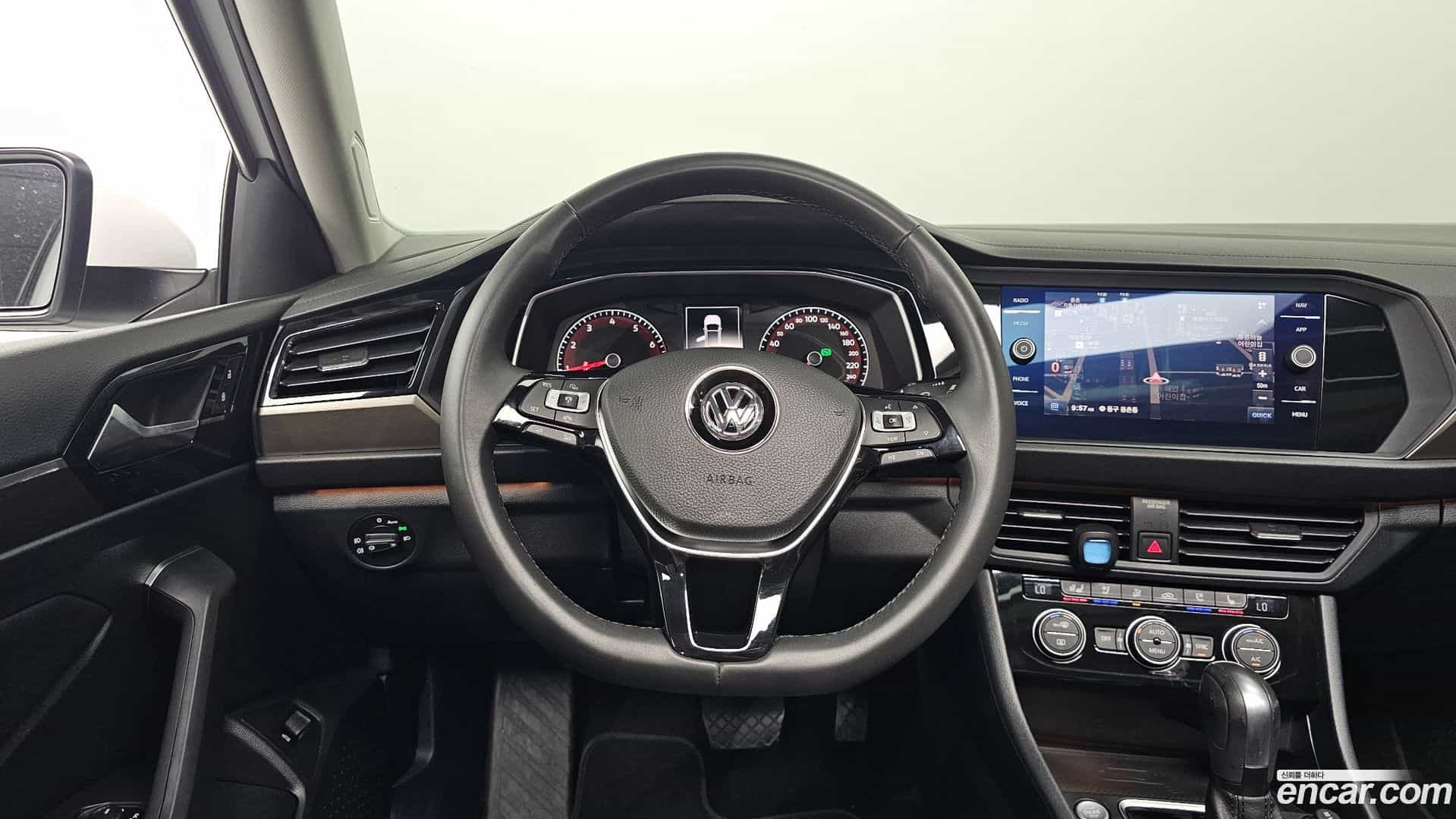 Jetta Volkswagen 2020.10-OPTION-017