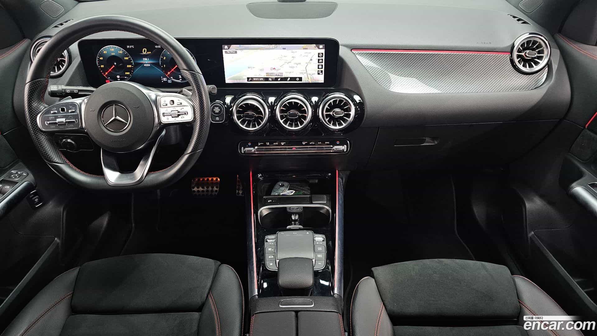 GLA-Class Mercedes-Benz 2023.6-INNER-007