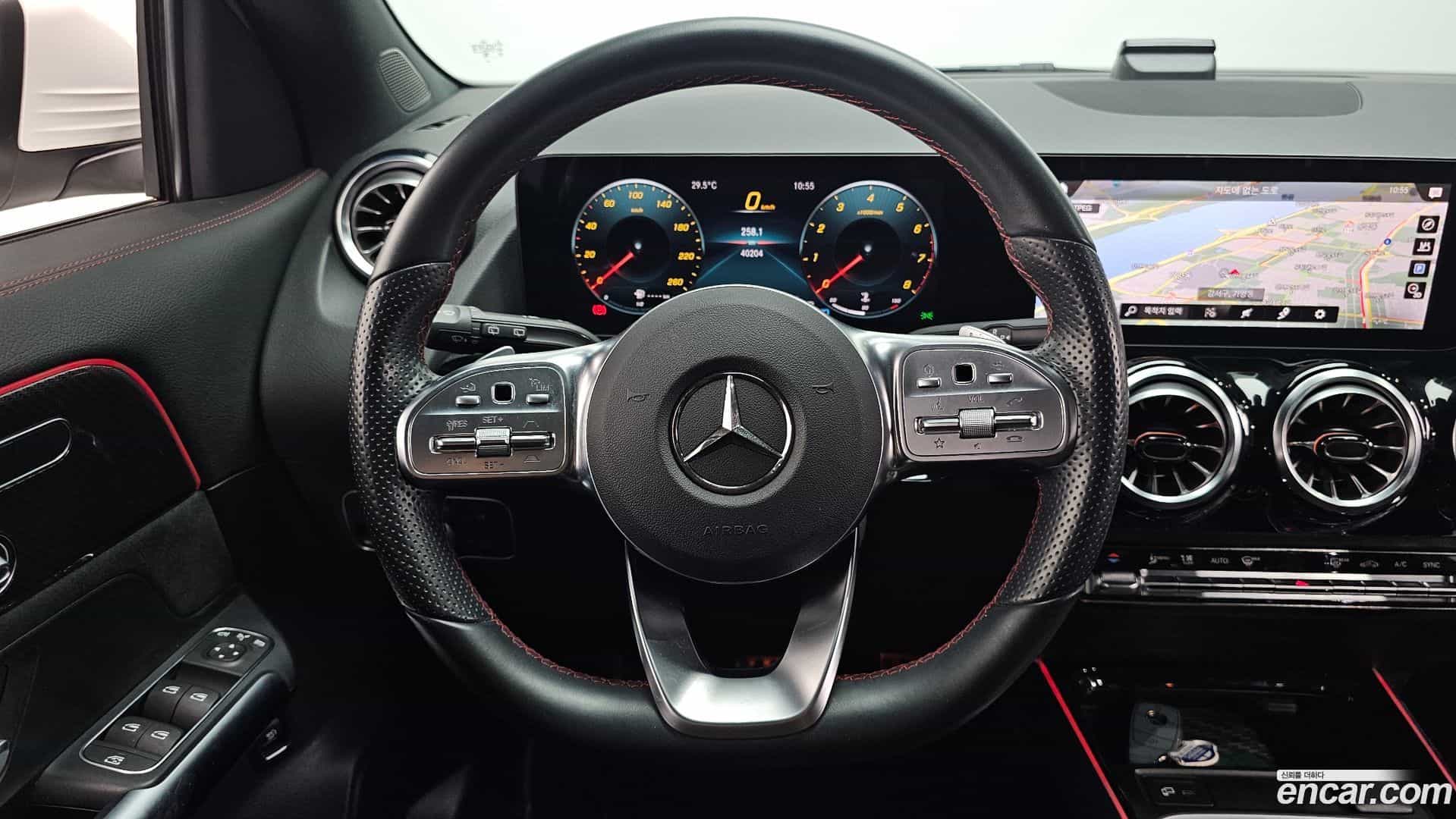 GLA-Class Mercedes-Benz 2023.6-OPTION-017