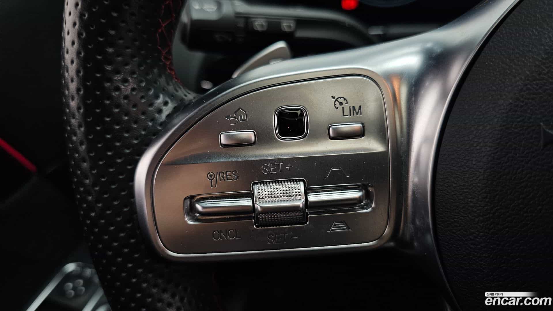 GLA-Class Mercedes-Benz 2023.6-OPTION-046