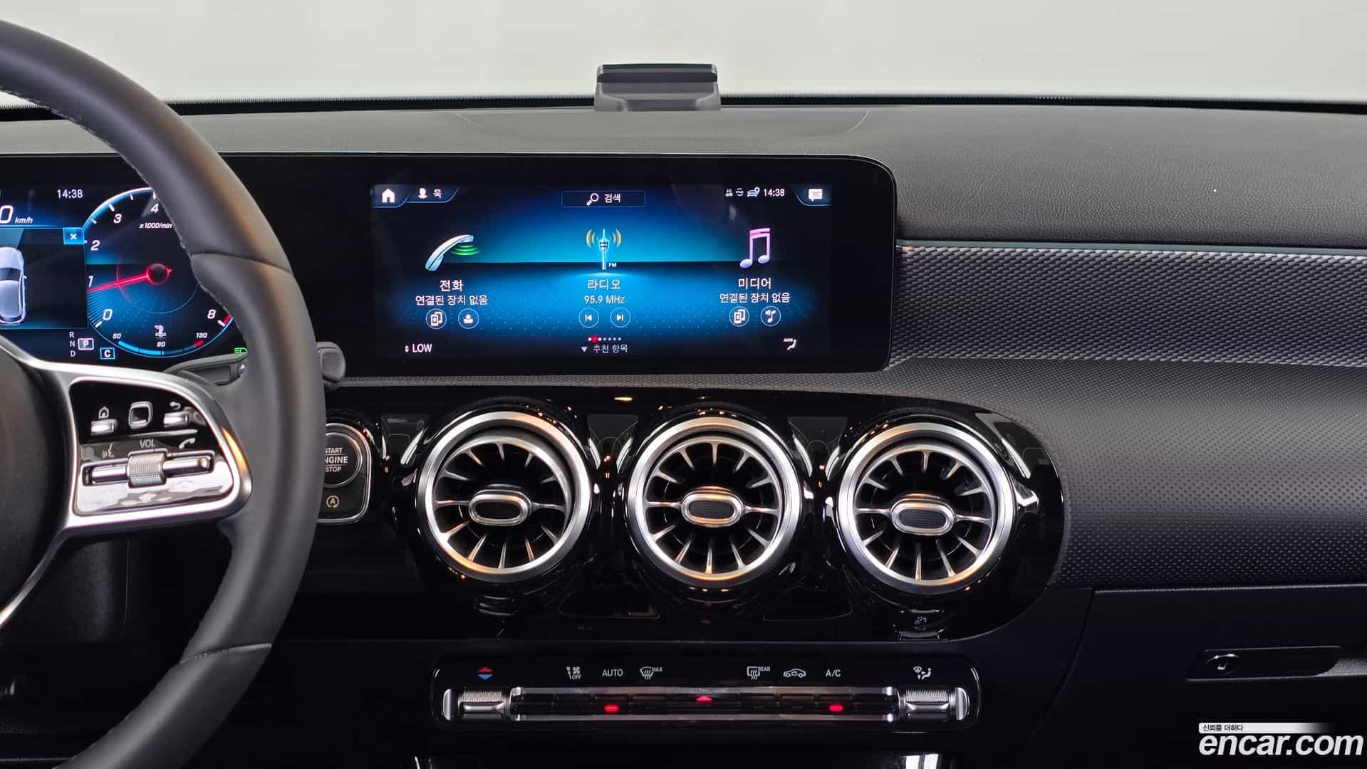A-Class Mercedes-Benz 2021.1-OPTION-016