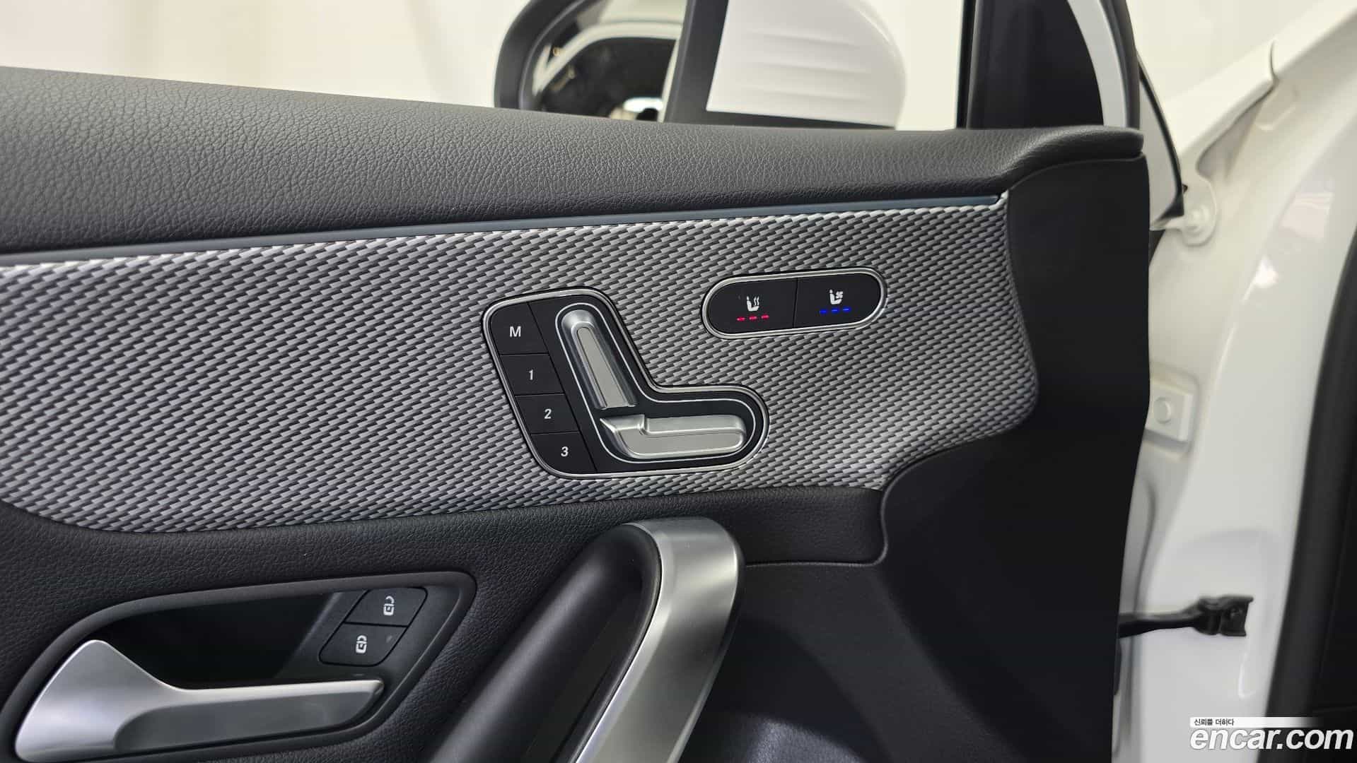 A-Class Mercedes-Benz 2021.1-OPTION-041