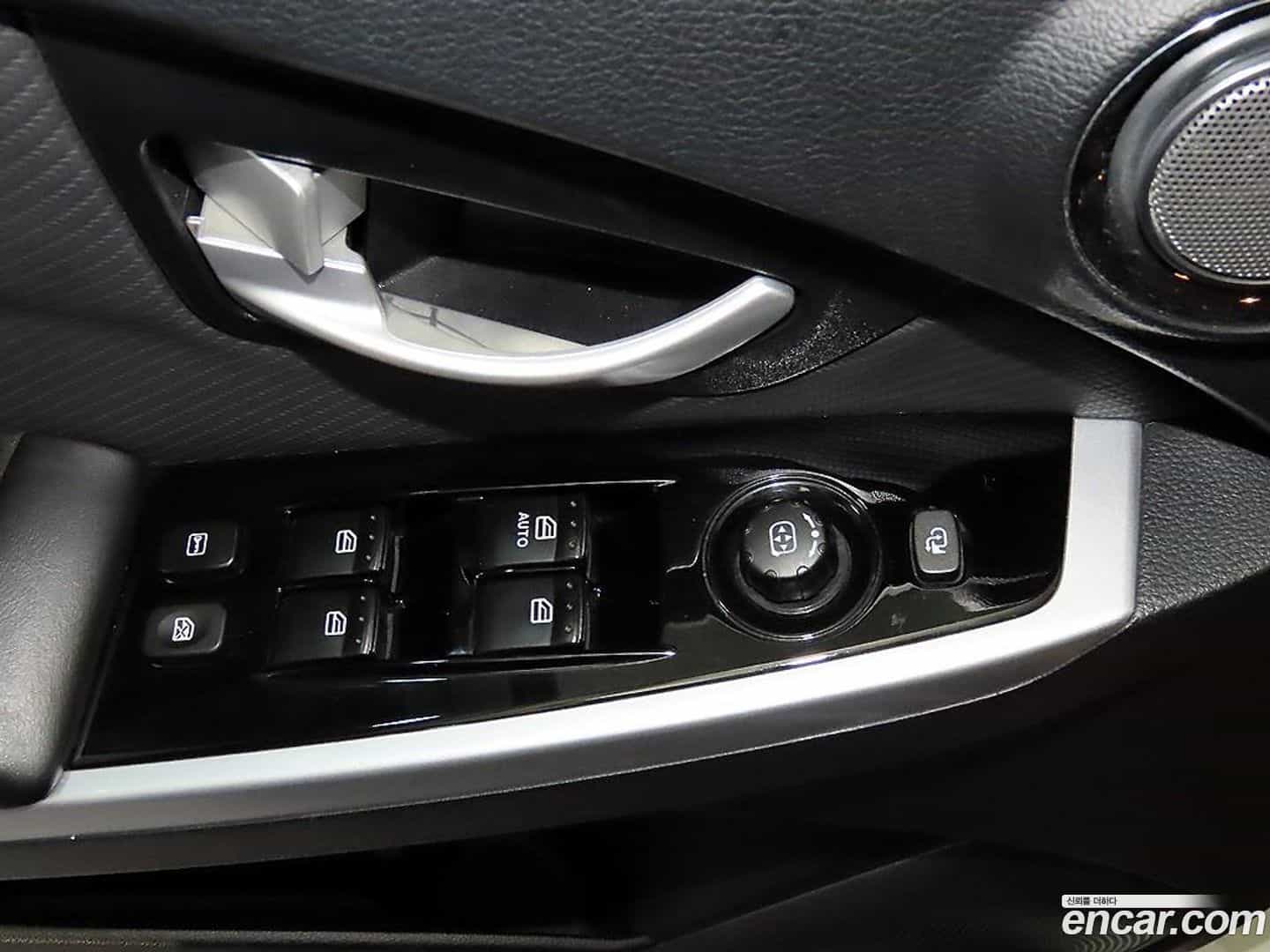 KORANDO KG Mobility 2017.10-OPTION-018