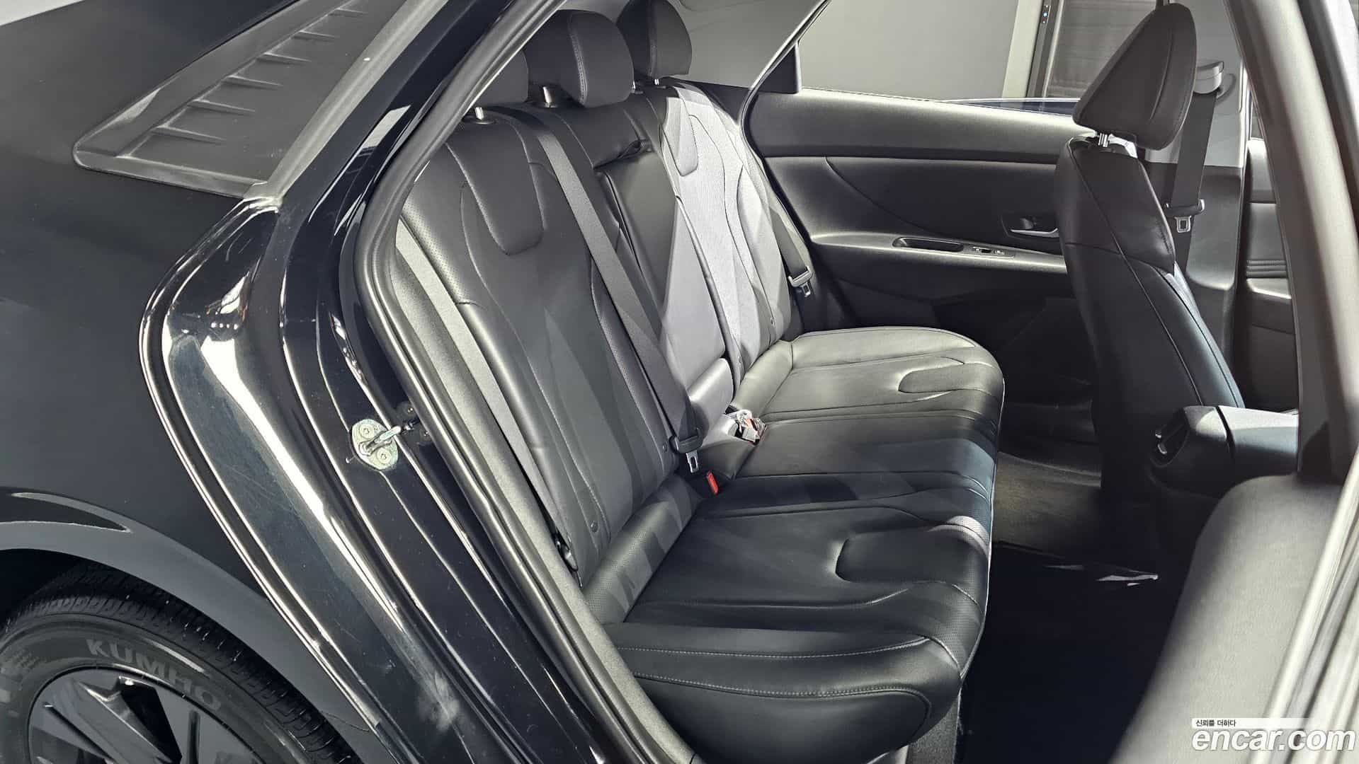 AVANTE Hyundai 2022.9-OPTION-016