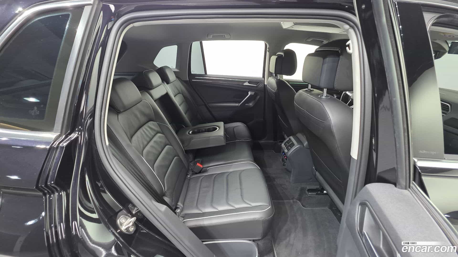 Tiguan Volkswagen 2021.8-OPTION-022