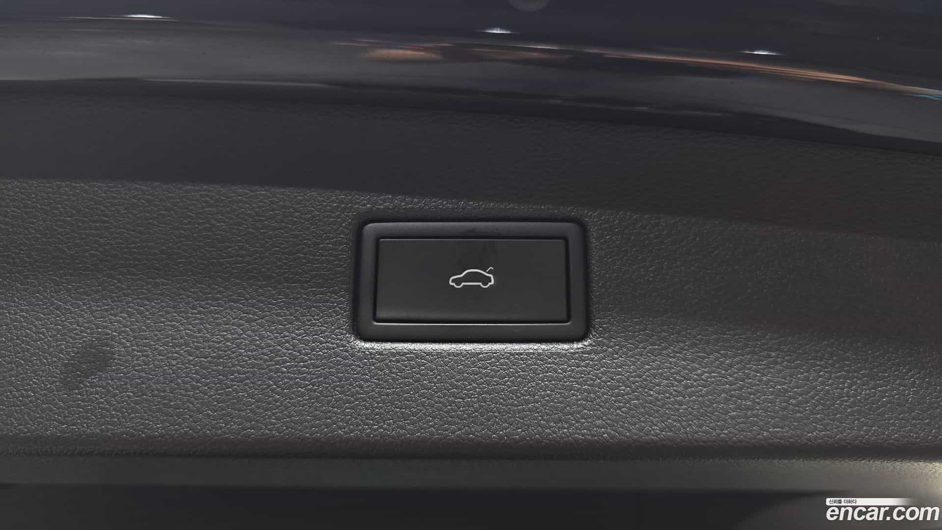 Tiguan Volkswagen 2021.8-OPTION-024