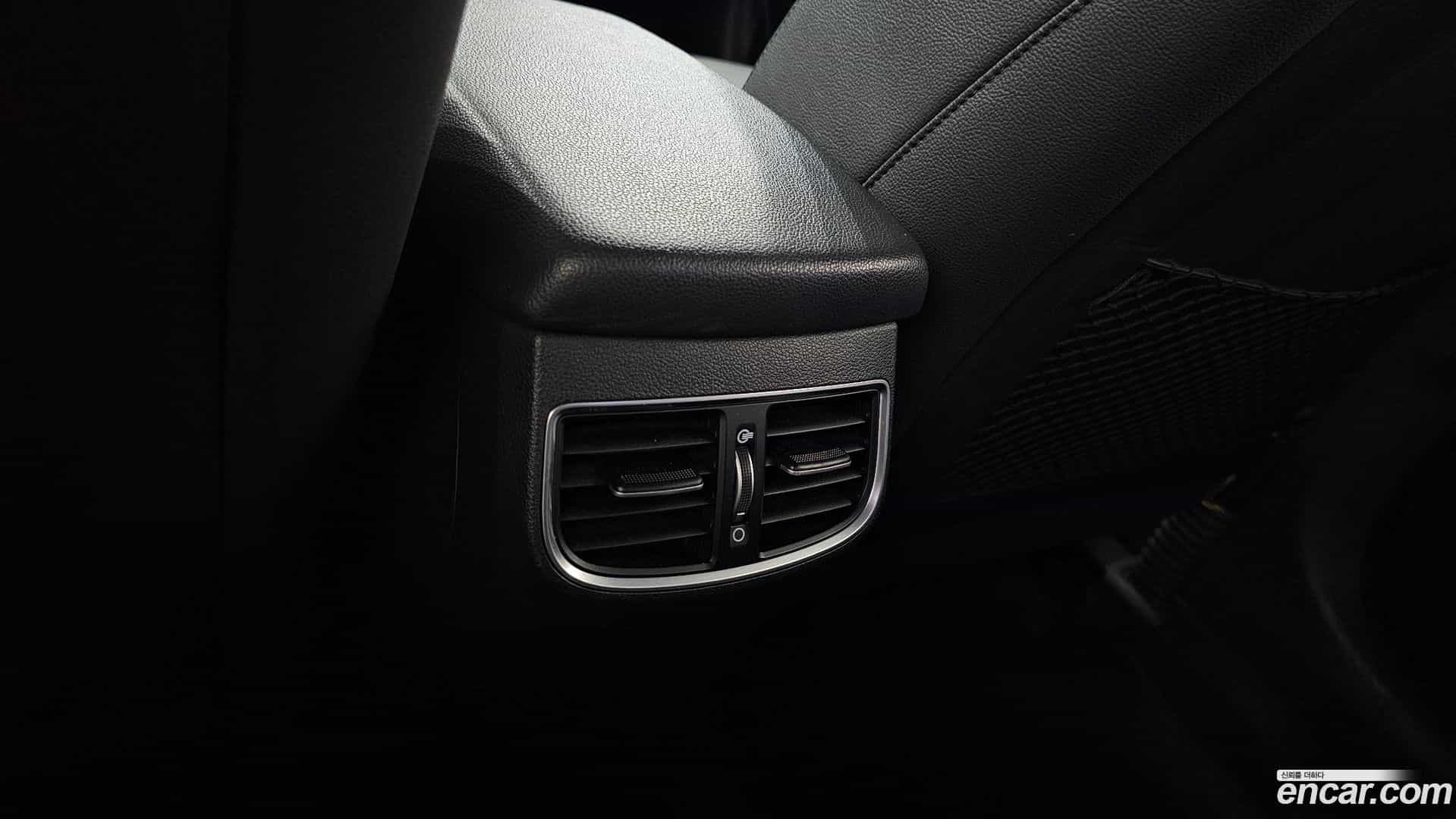 AVANTE Hyundai 2016.5-OPTION-022