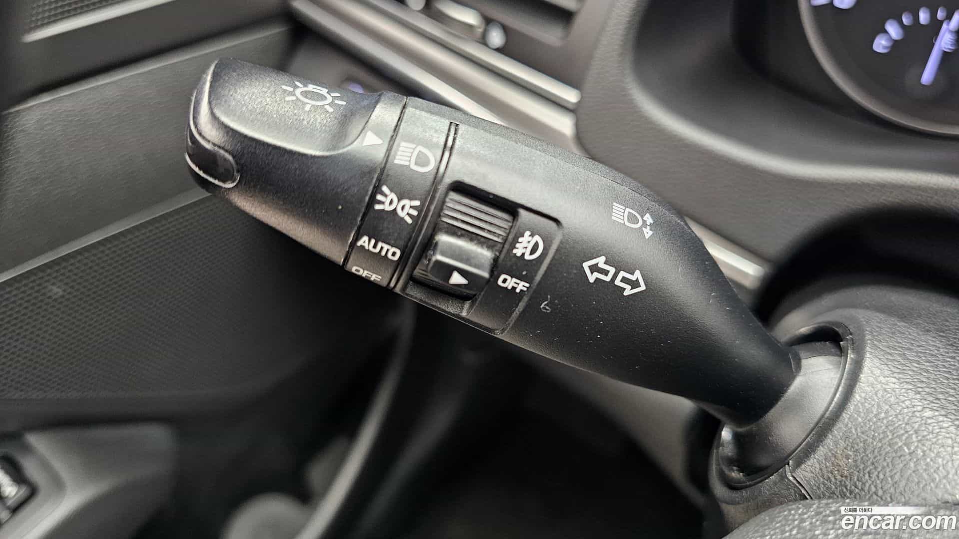 AVANTE Hyundai 2016.5-OPTION-041
