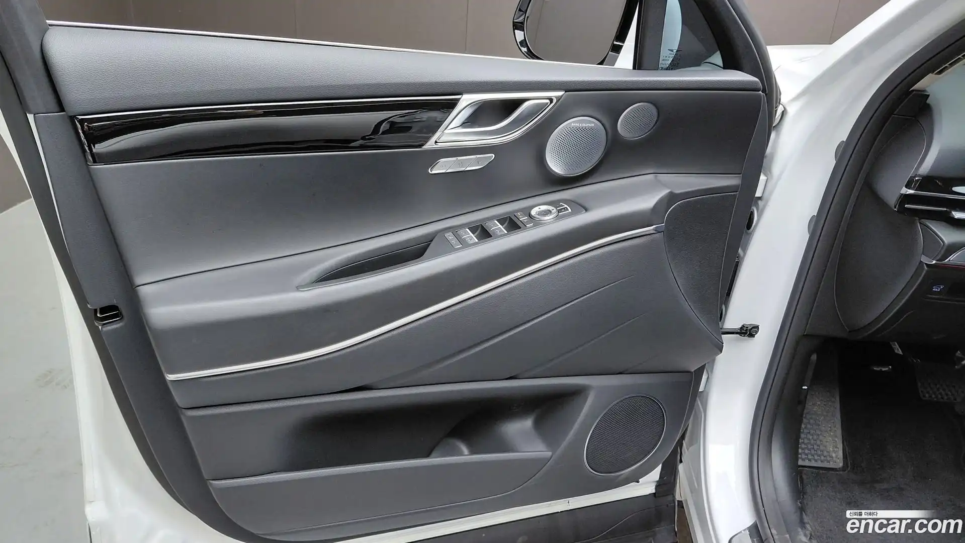 GV80 Genesis 2024.2-INNER-035