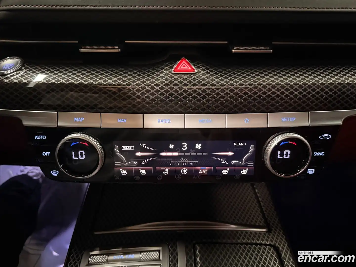 G80 Genesis 2023.2-INNER-009