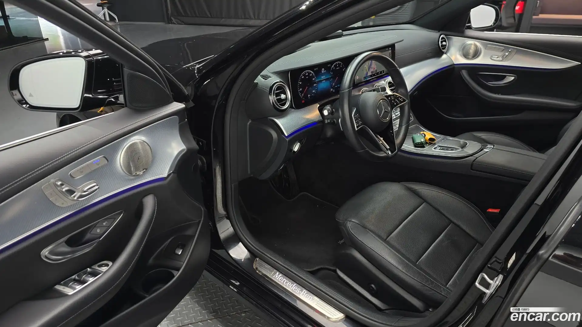 E-Class Mercedes-Benz 2021.4-INNER-010