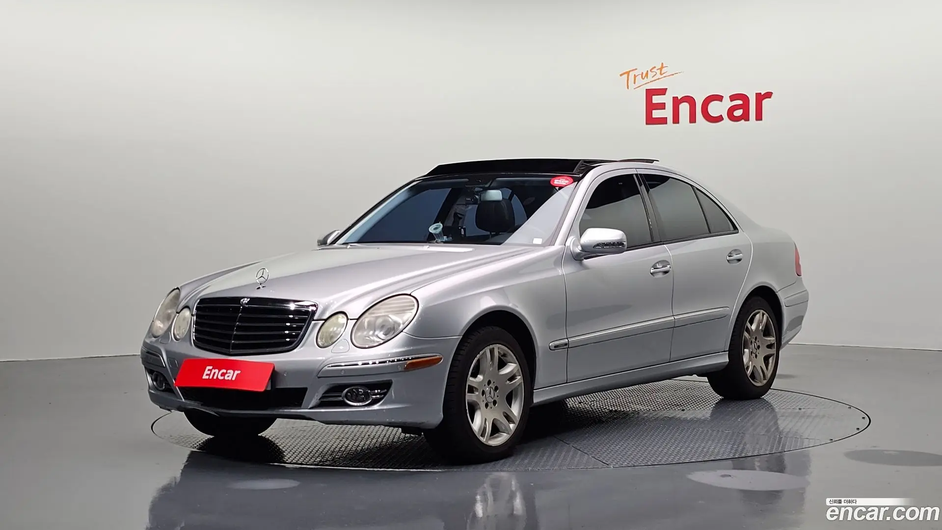 Main__Slider__Photo:E-Class Mercedes-Benz 2007.7-0