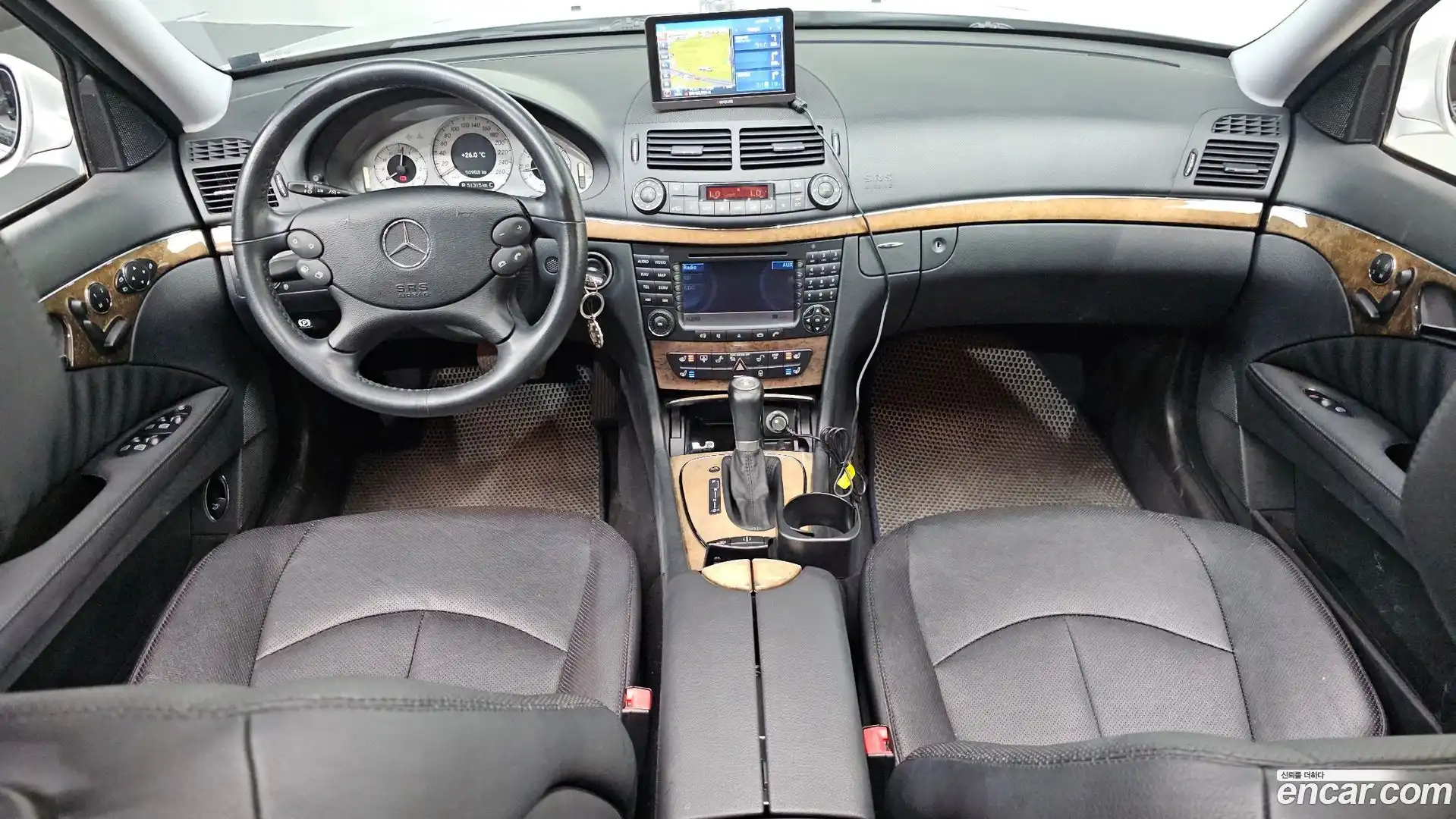 E-Class Mercedes-Benz 2007.7-INNER-007
