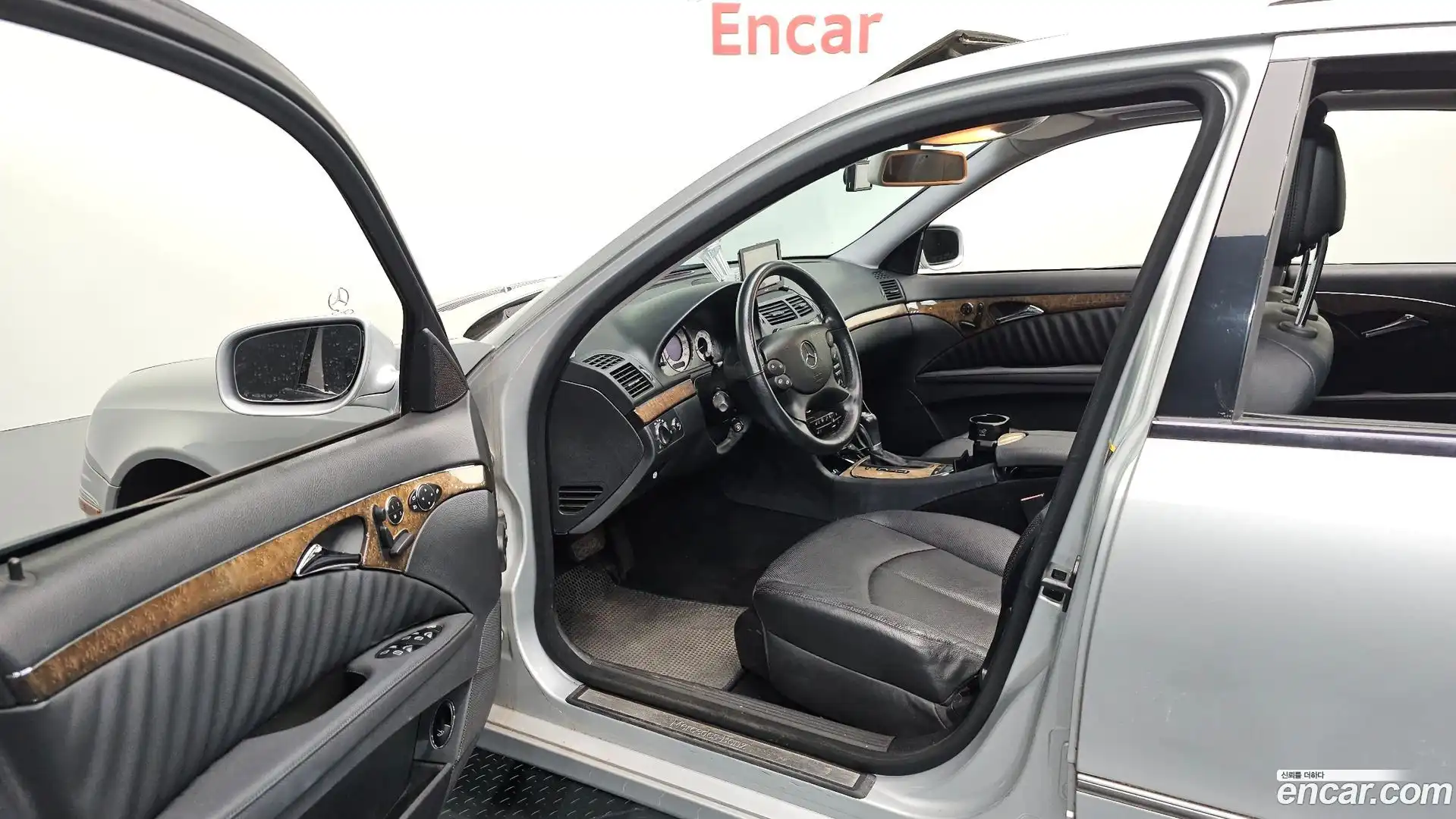 E-Class Mercedes-Benz 2007.7-INNER-010