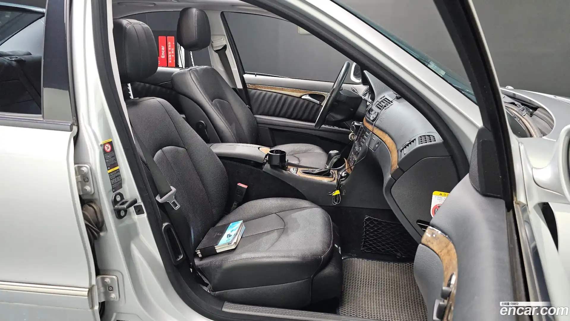 E-Class Mercedes-Benz 2007.7-OPTION-016