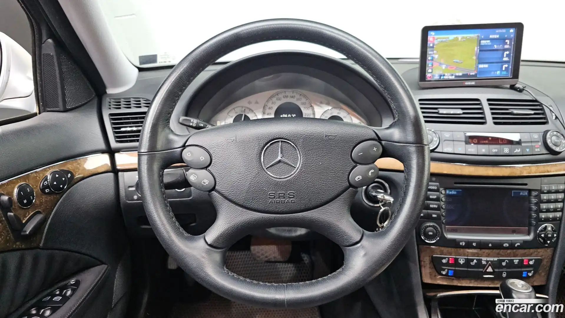 E-Class Mercedes-Benz 2007.7-OPTION-017