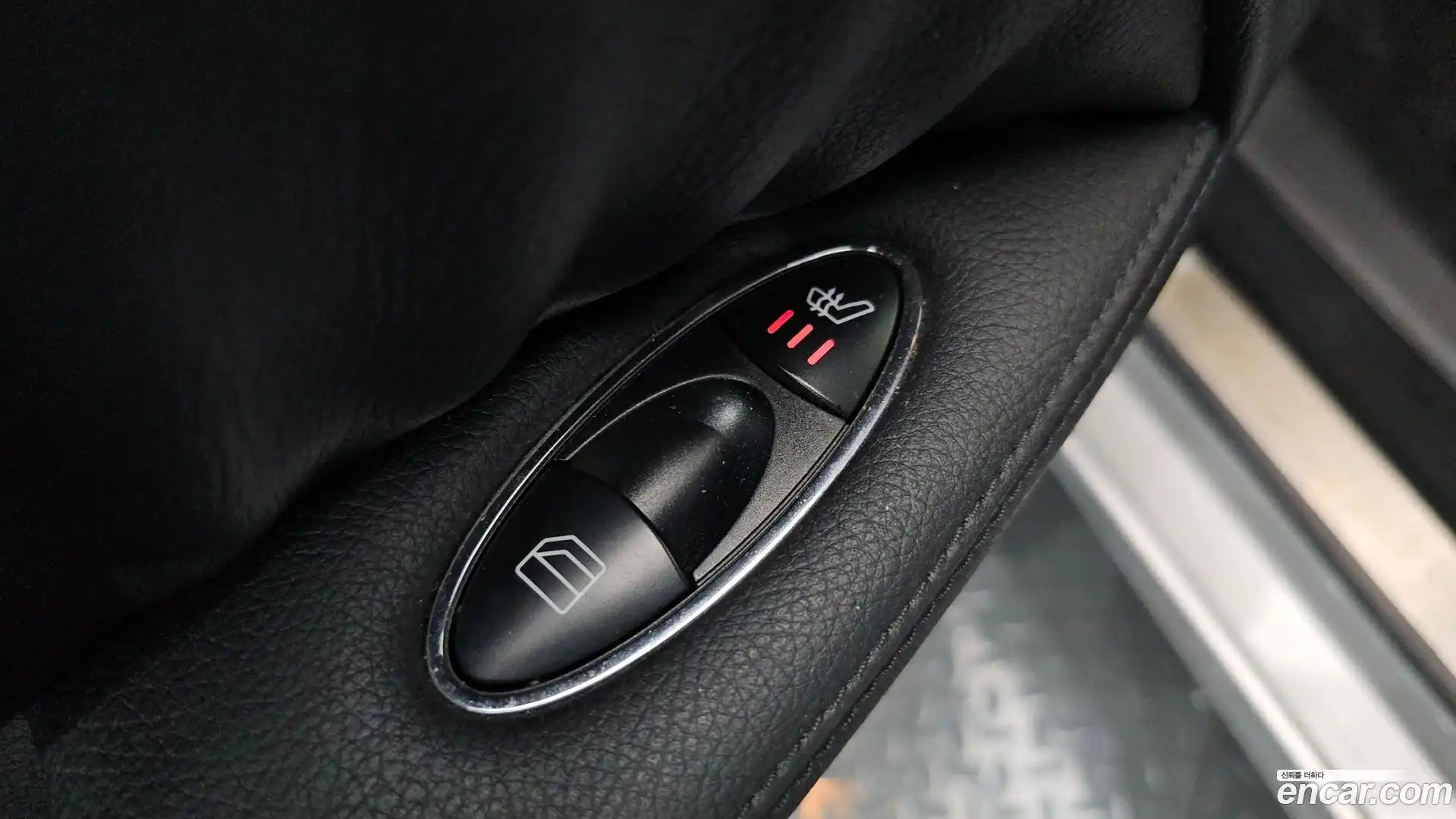 E-Class Mercedes-Benz 2007.7-OPTION-020
