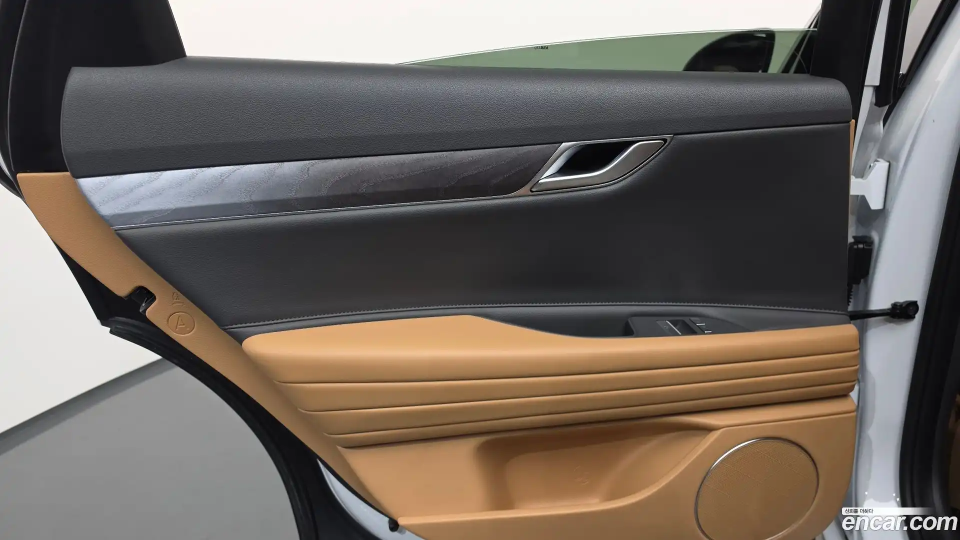 G80 Genesis 2022.9-INNER-035