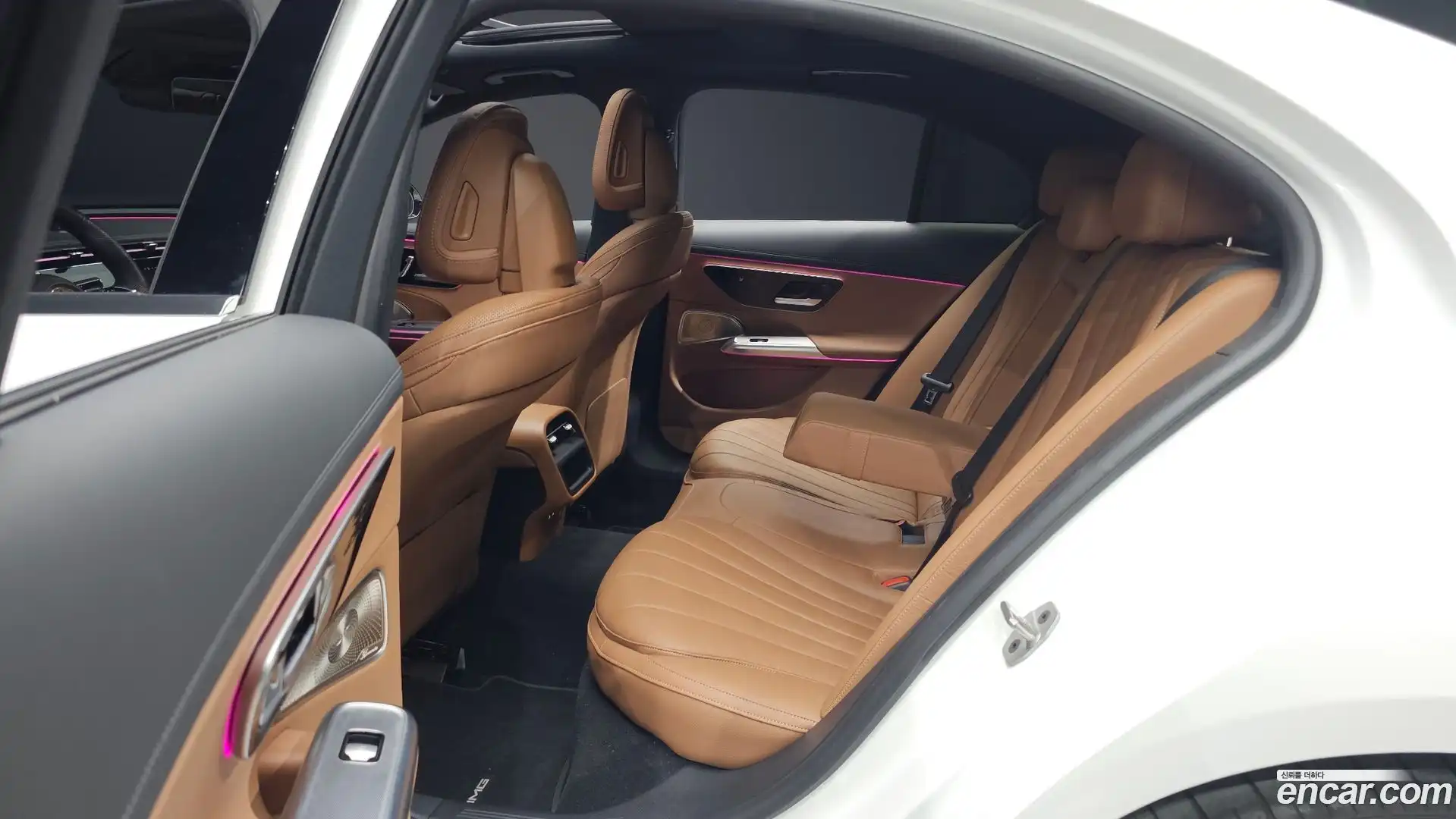 E-Class Mercedes-Benz 2024.1-OPTION-015