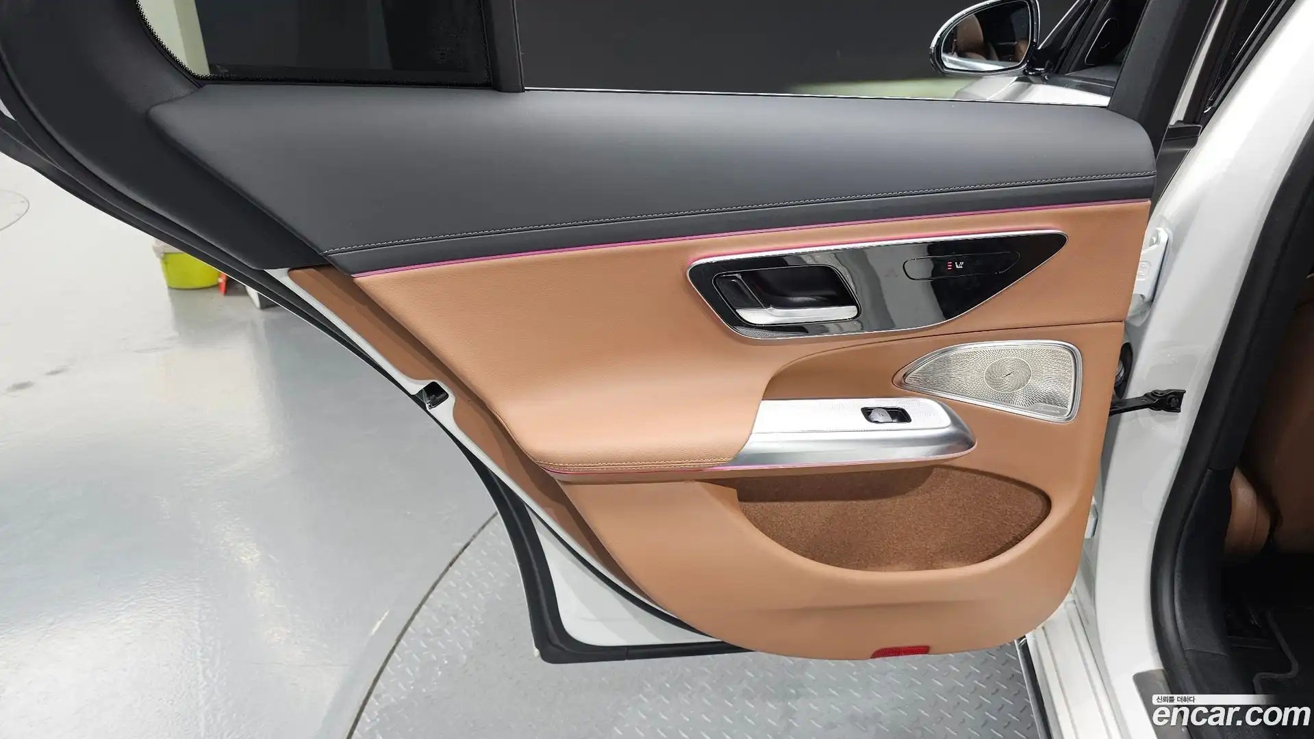 E-Class Mercedes-Benz 2024.1-INNER-035
