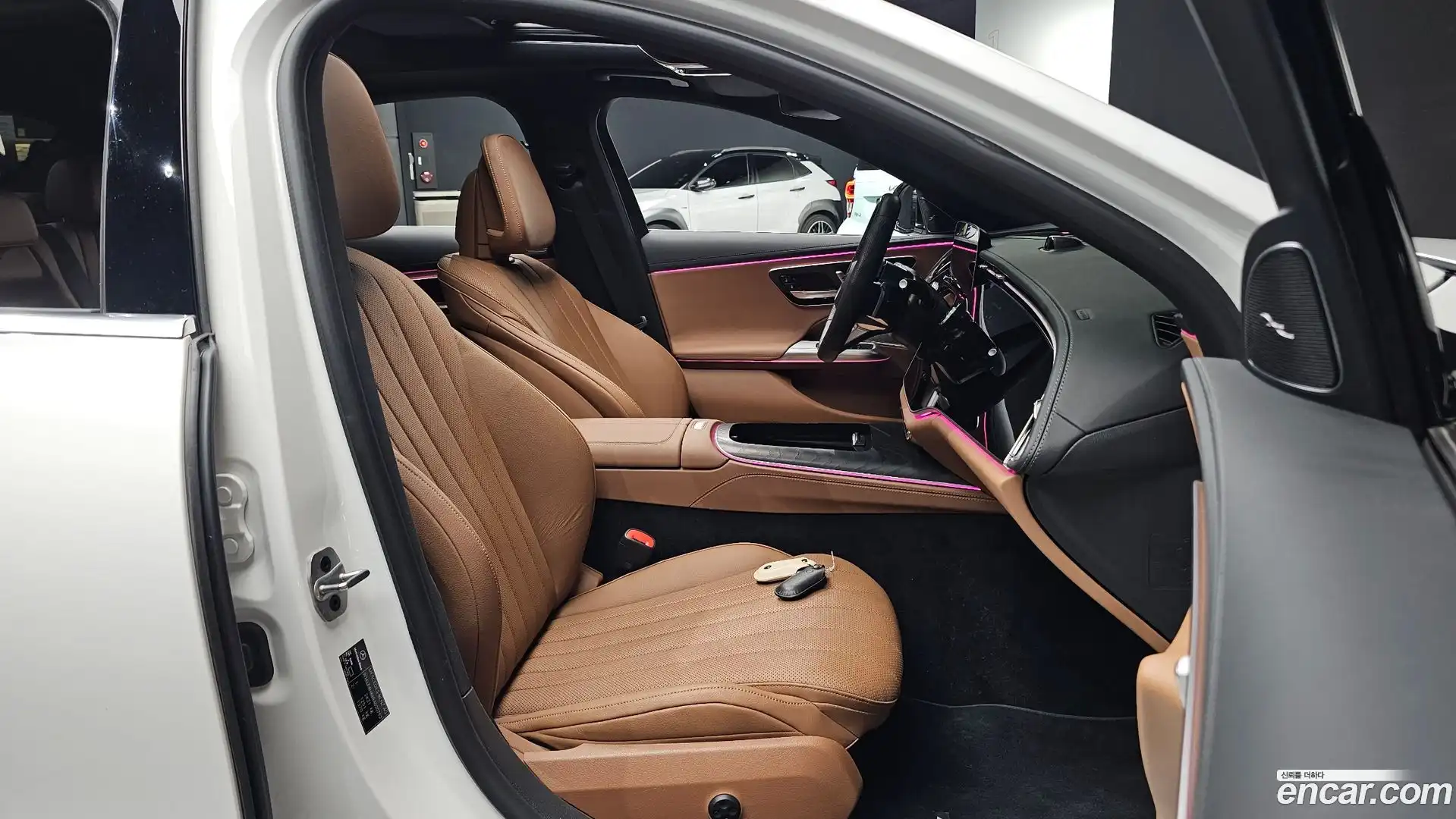 E-Class Mercedes-Benz 2024.1-INNER-036