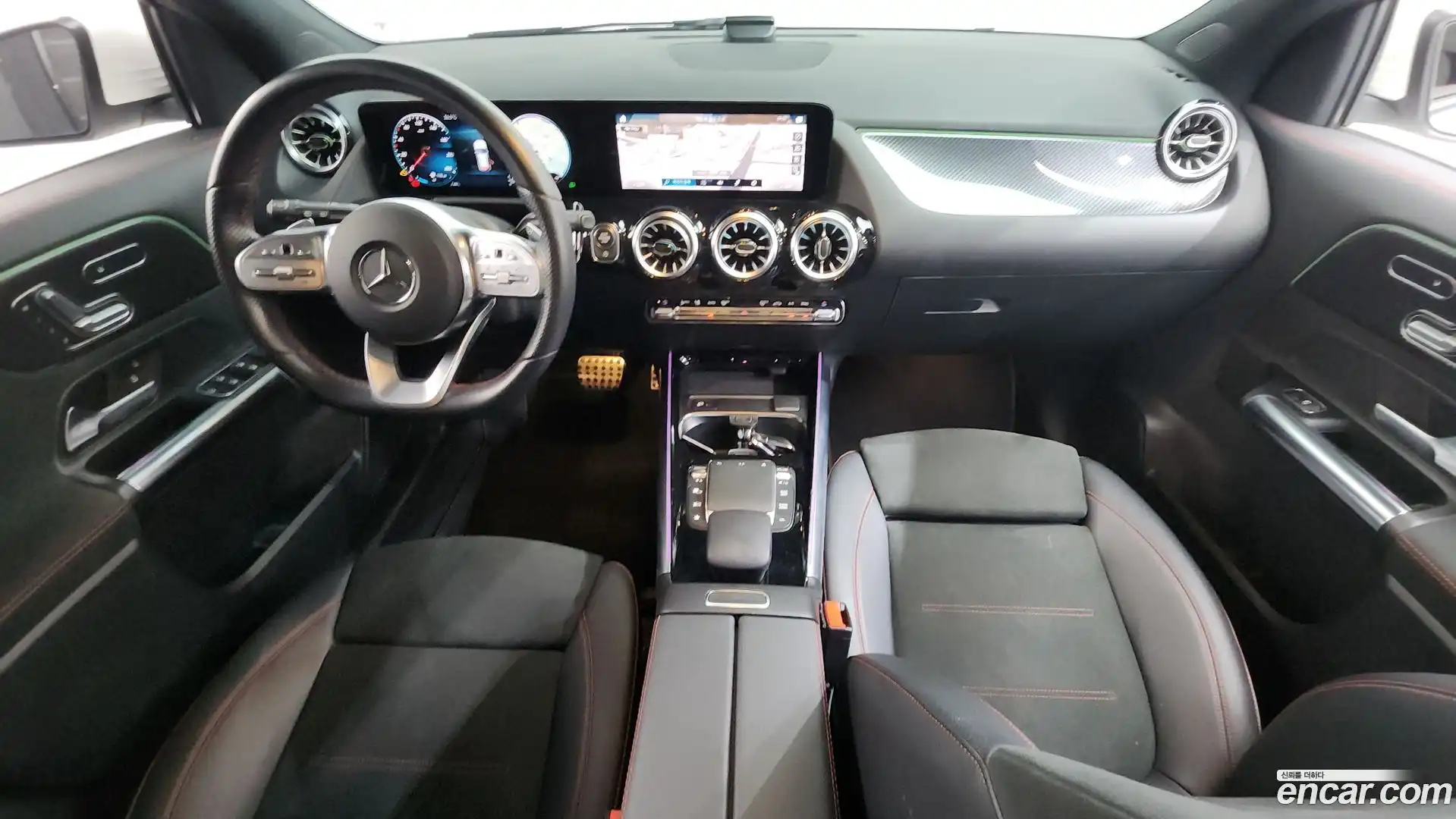 GLA-Class Mercedes-Benz 2021.5-INNER-007