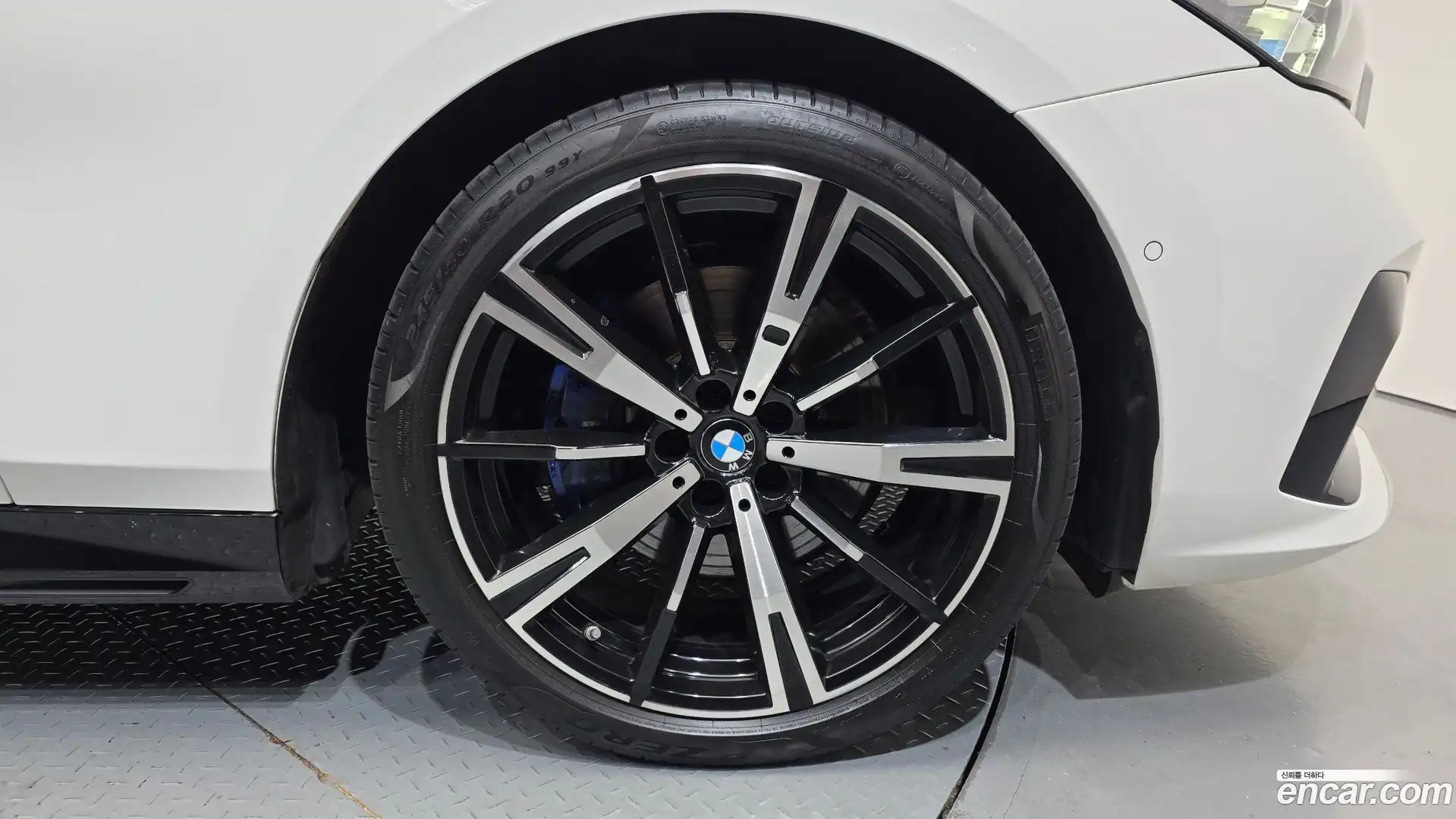5-Series BMW 2024.0-OUTER-031