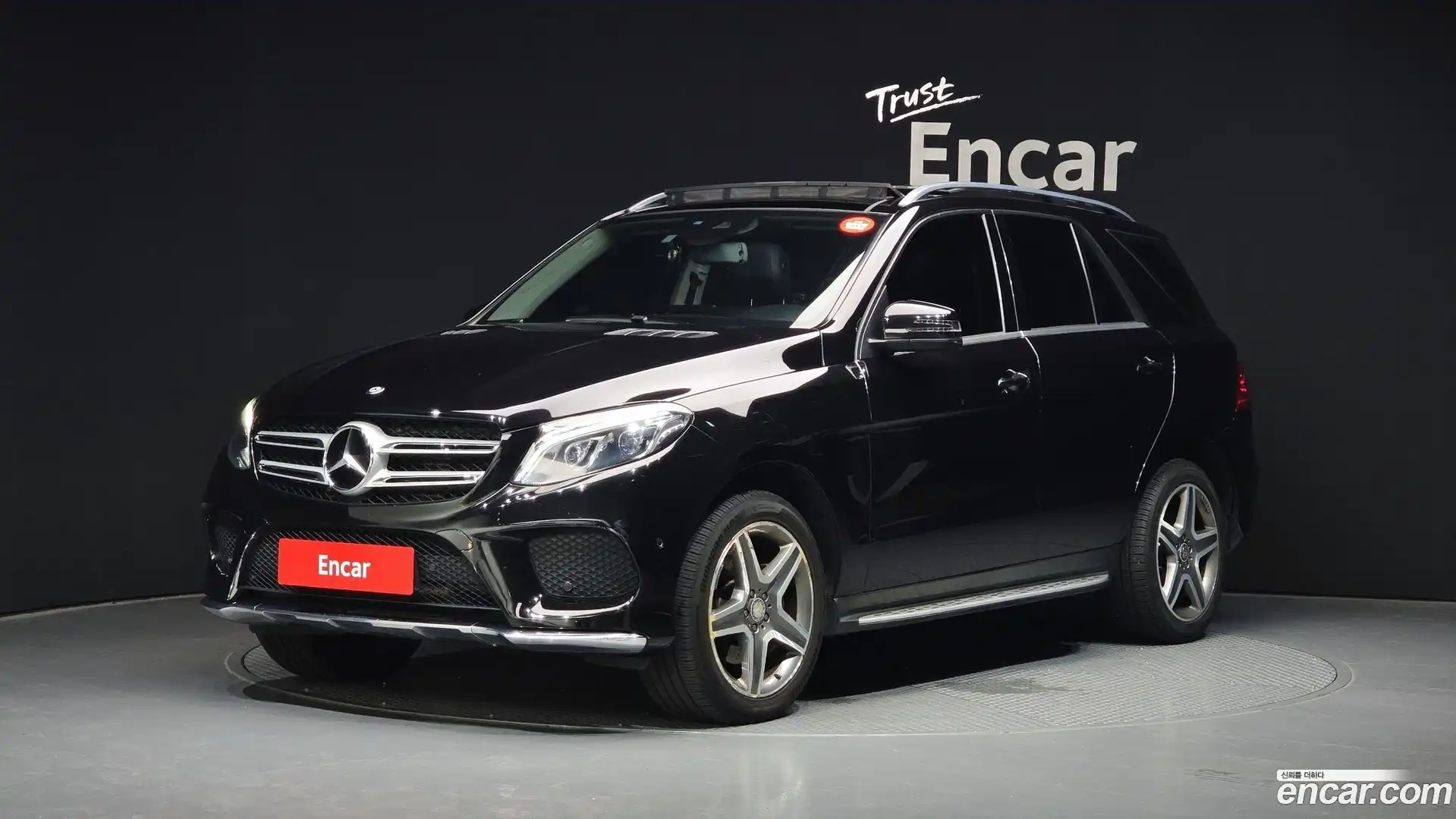 GLE-Class Mercedes-Benz 2016.3-OUTER-001