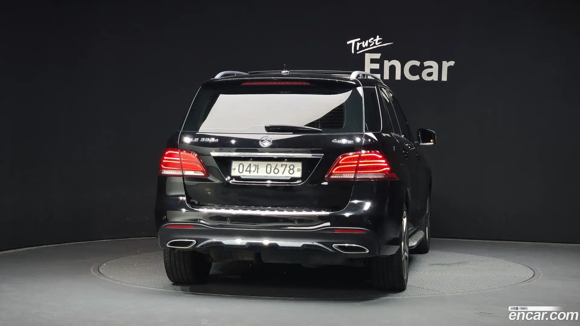GLE-Class Mercedes-Benz 2016.3-OUTER-004