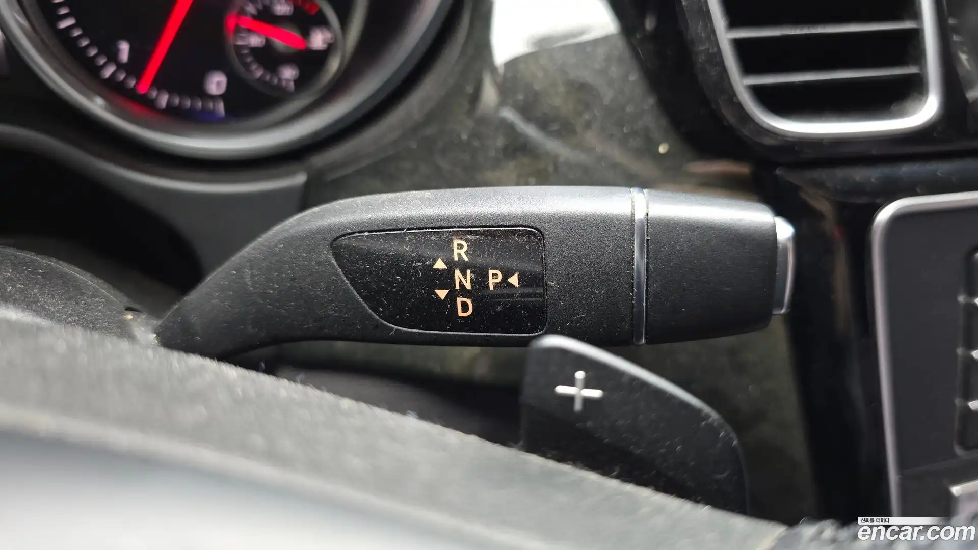 GLE-Class Mercedes-Benz 2016.3-INNER-009