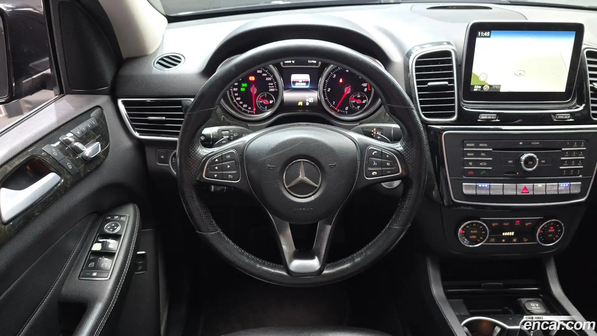 GLE-Class Mercedes-Benz 2016.3-OPTION-017
