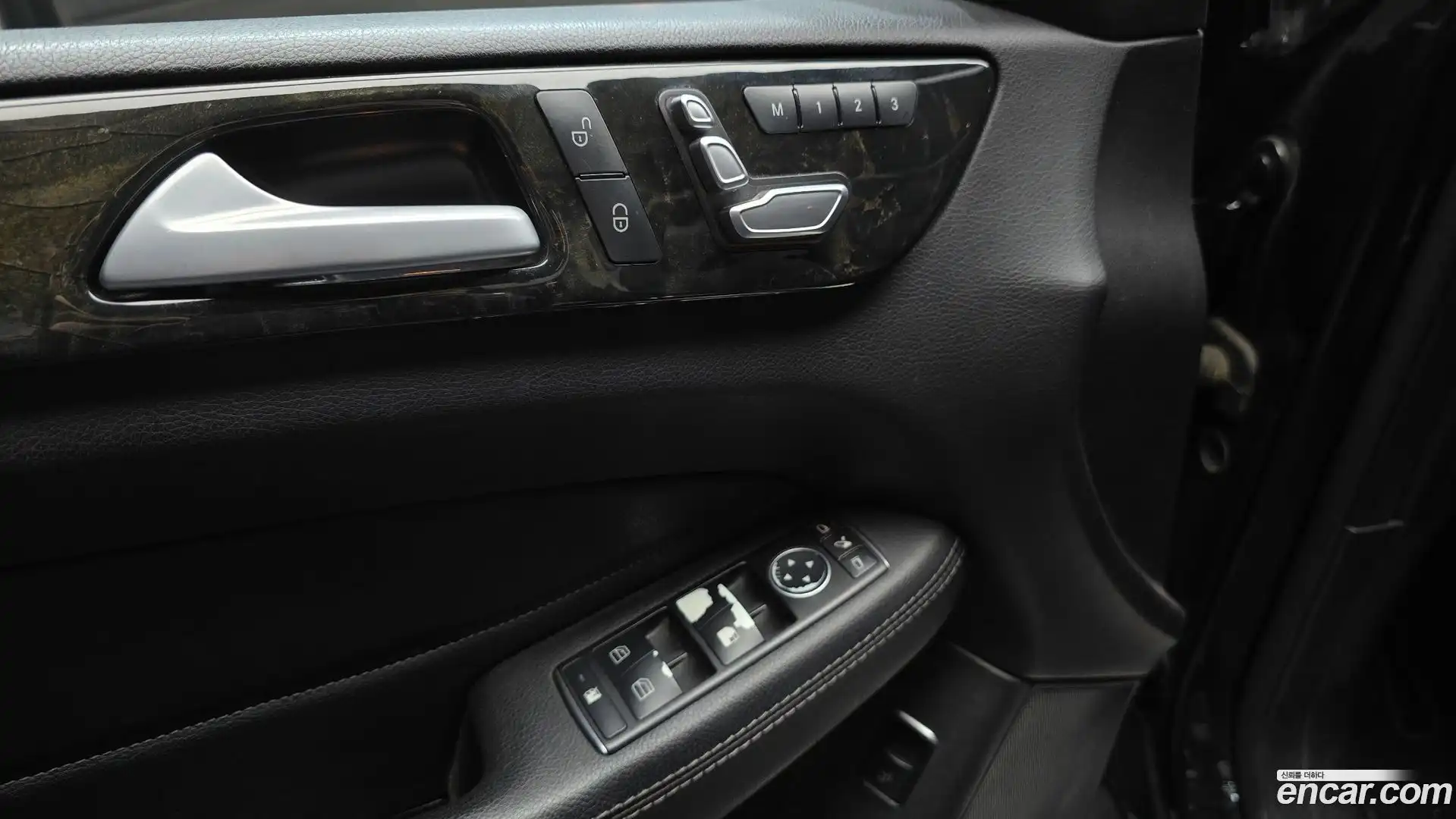GLE-Class Mercedes-Benz 2016.3-OPTION-018
