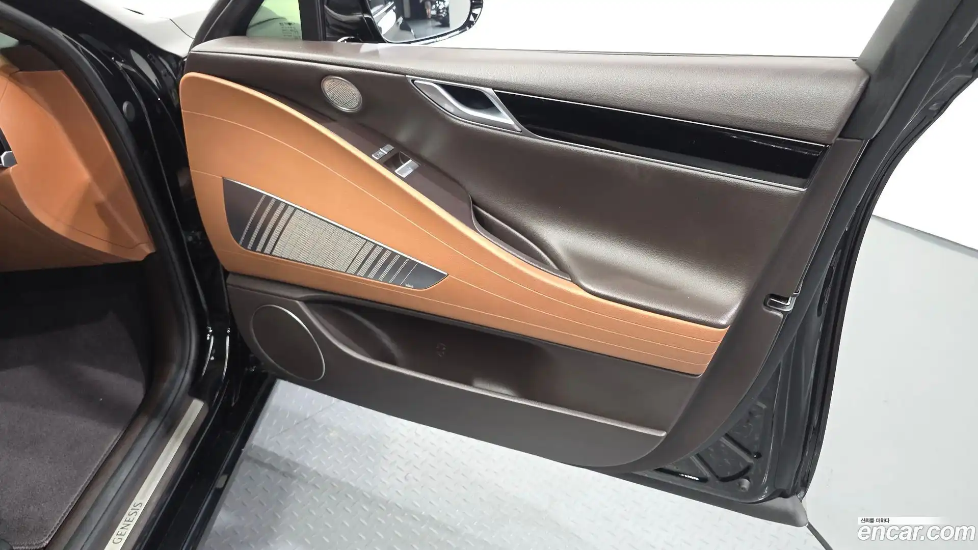 G80 Genesis 2021.2-INNER-034