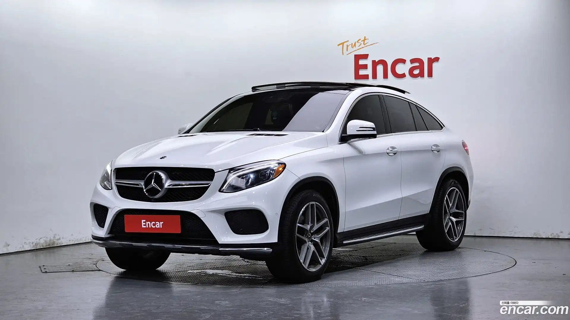 GLE-Class Mercedes-Benz 2017.7-OUTER-001