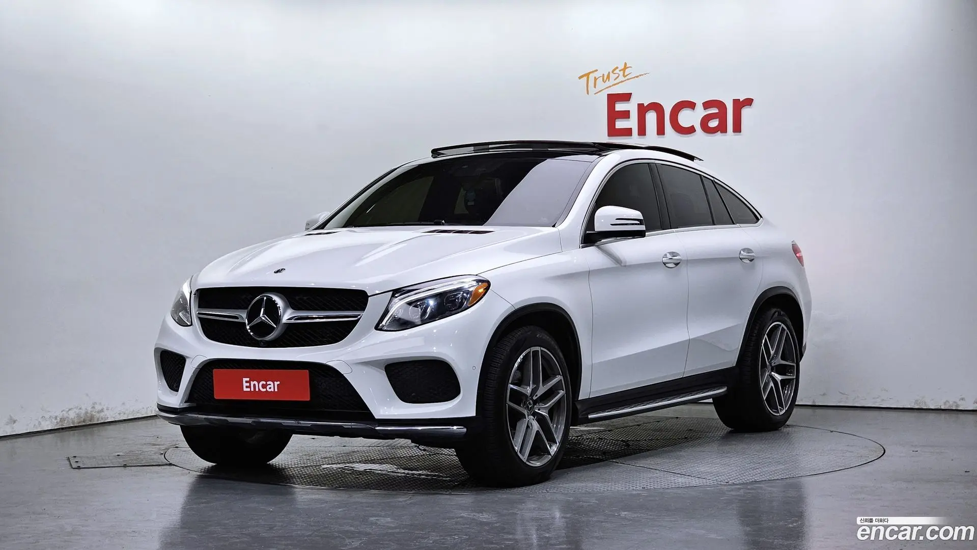 Main__Slider__Photo:GLE-Class Mercedes-Benz 2017.7-0
