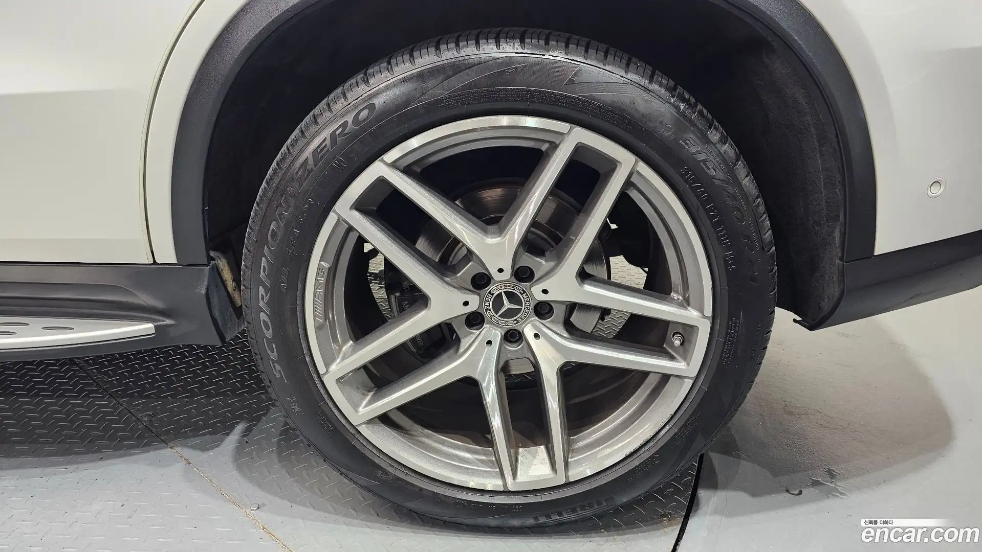 GLE-Class Mercedes-Benz 2017.7-OUTER-005